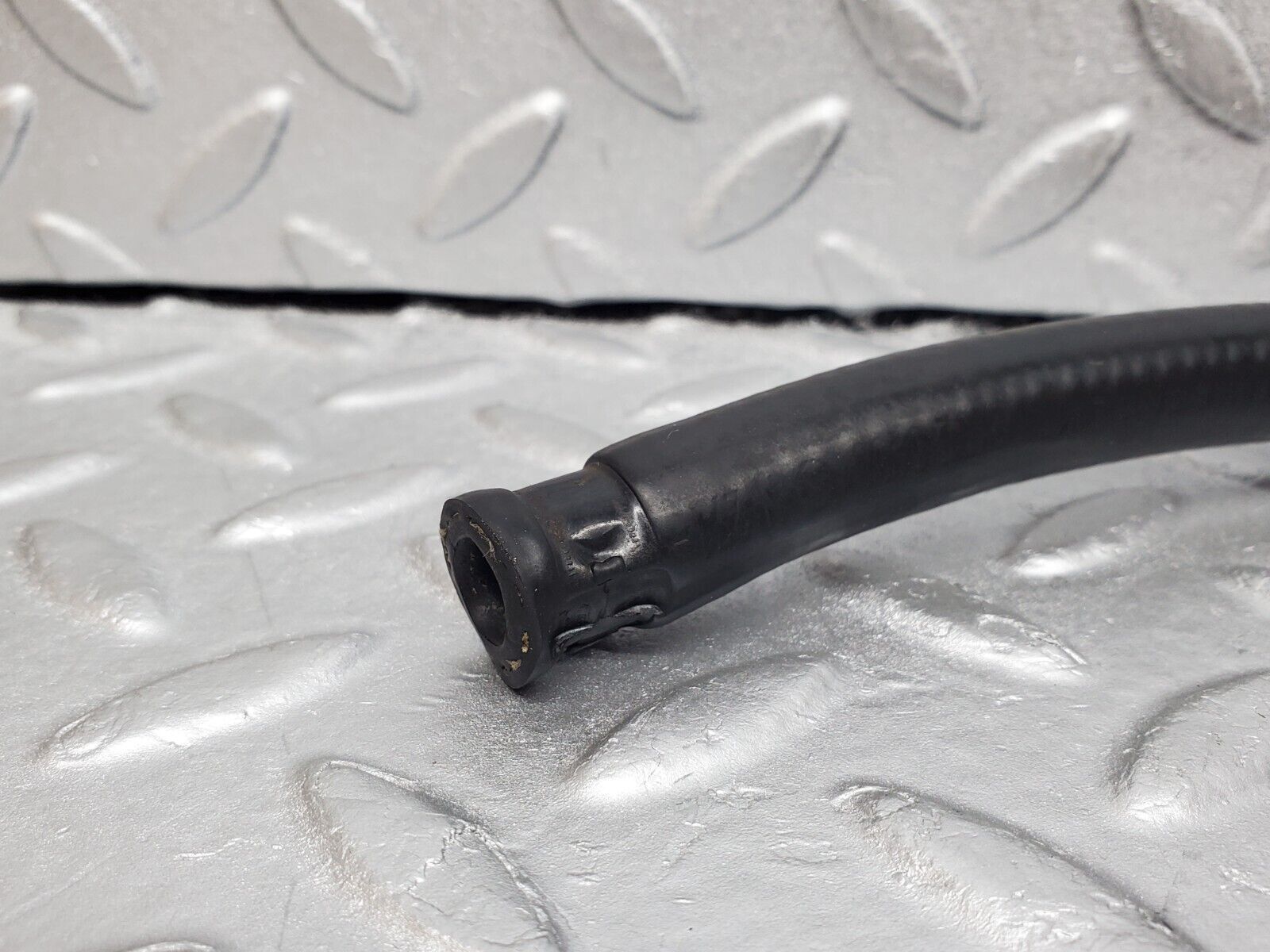 45849 Mercedes-Benz W126 420SE Coolant Expansion Tank Hose Pipe