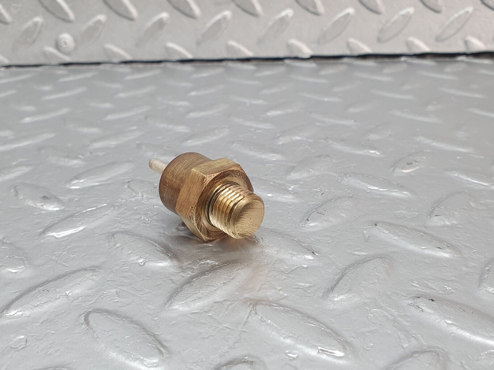 42965 Mercedes-Benz W201 190 2.0L Radiator Fan Temperature Switch 0055457024