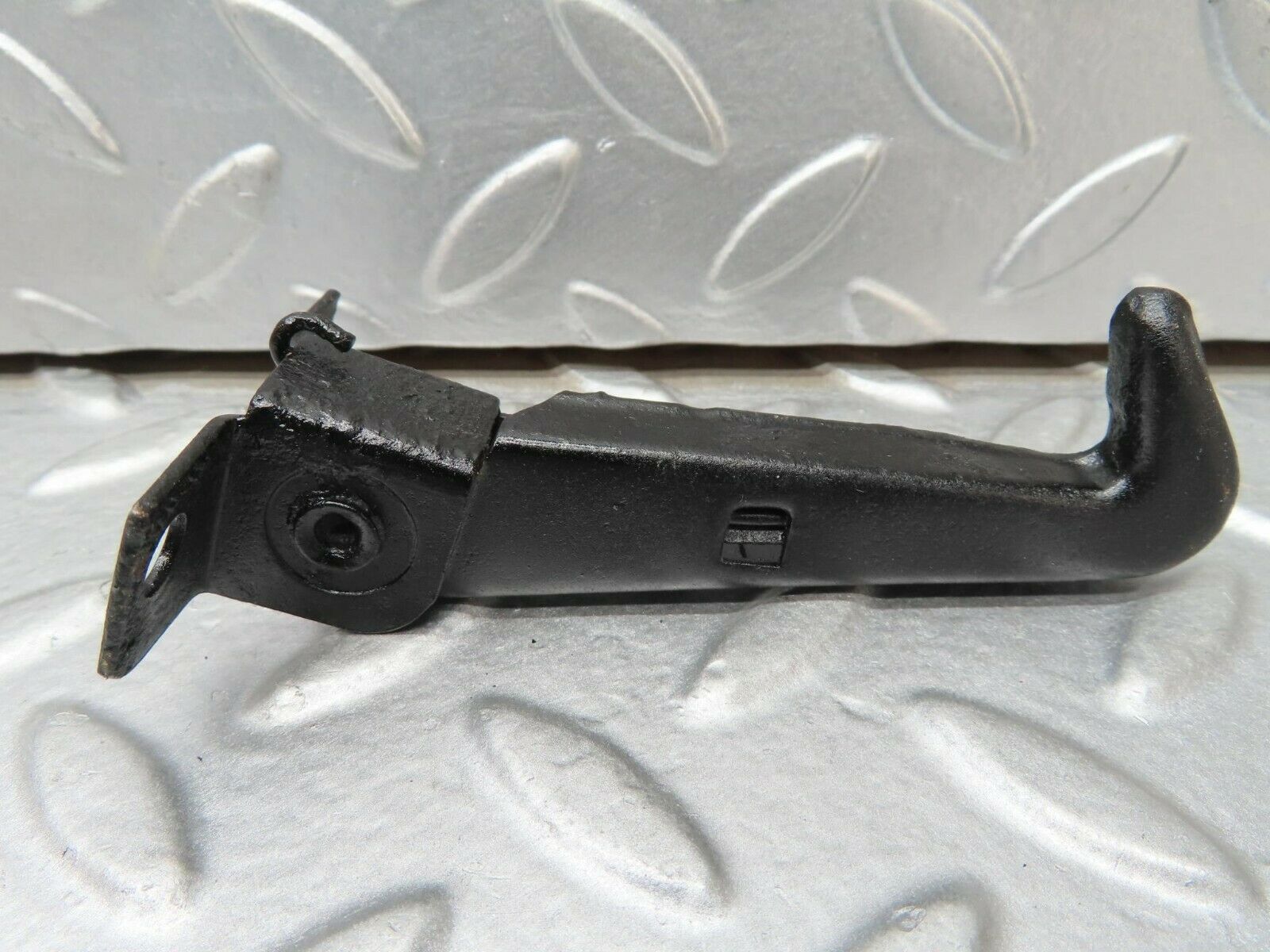 15564 Mercedes-Benz R107 450SL Bonnet Safety Latch