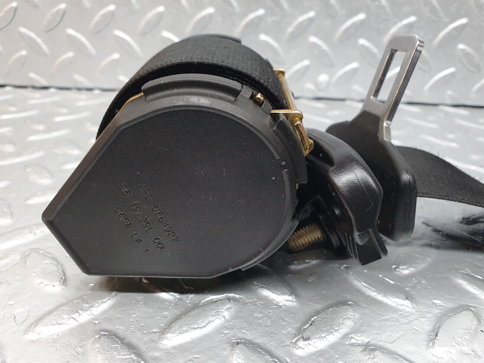 41984 Mercedes-Benz W202 C200 Rear Seat Belt Set With Buckles 2028600586 2028609269