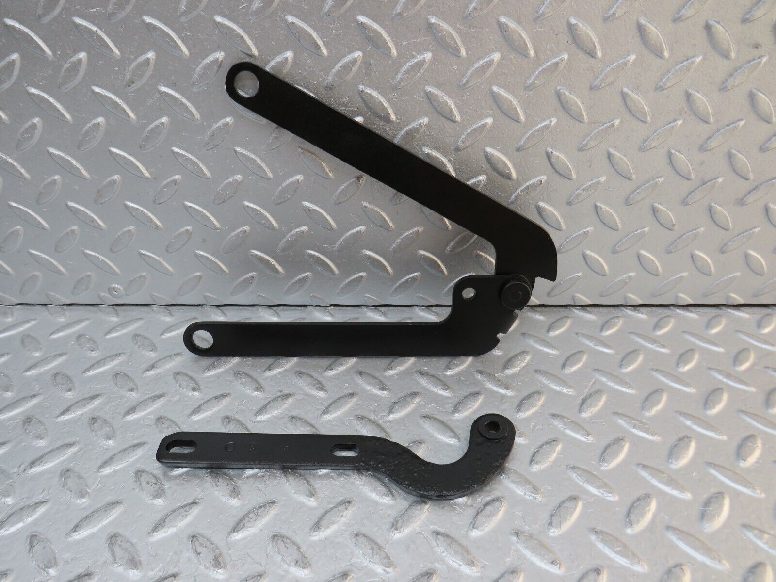 35552 Mercedes-Benz R107 280SL Bonnet Hinge Right Side