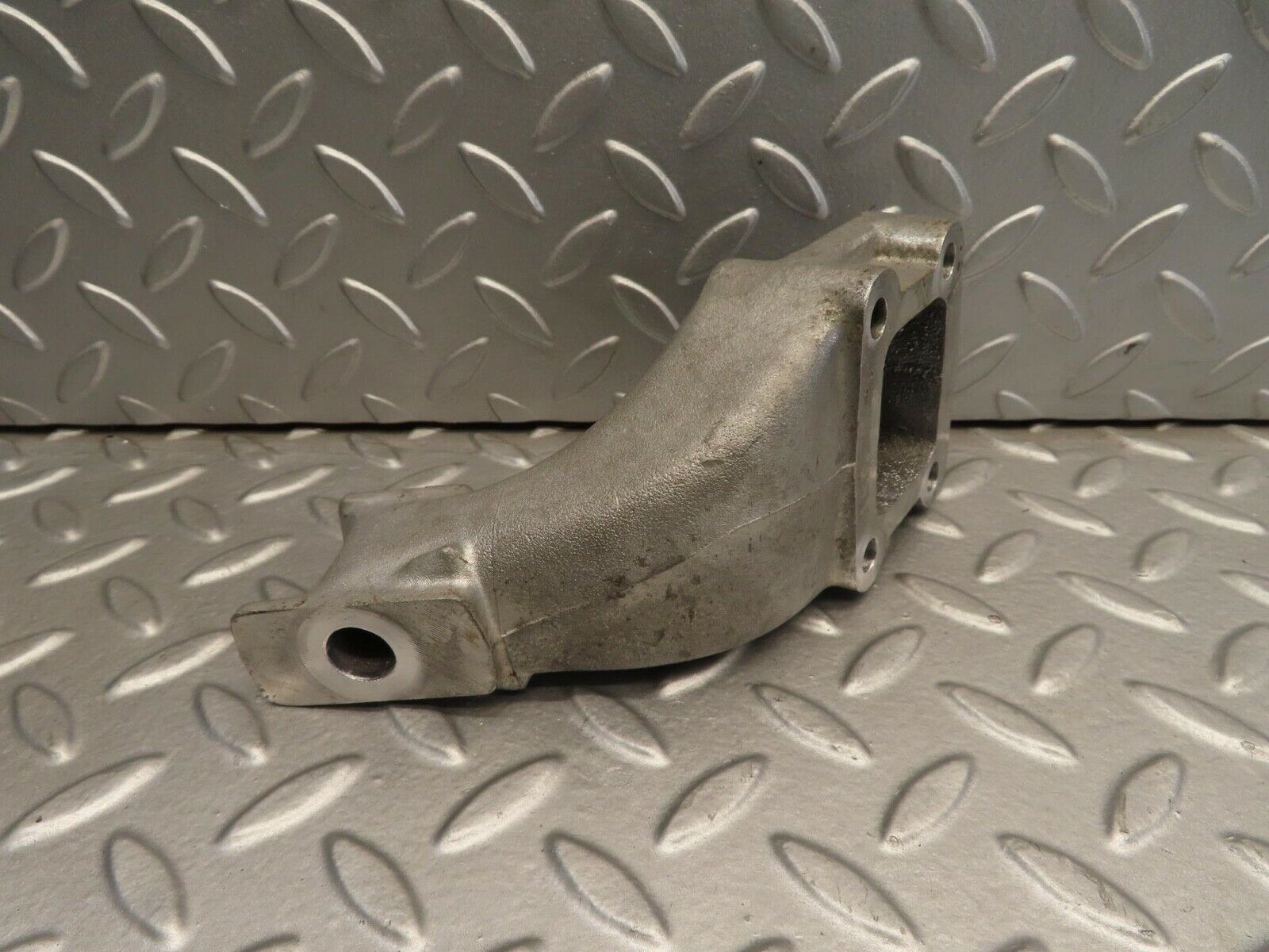 11745 Mercedes-Benz R107 450SL Engine Mount Bracket Right 1162234704