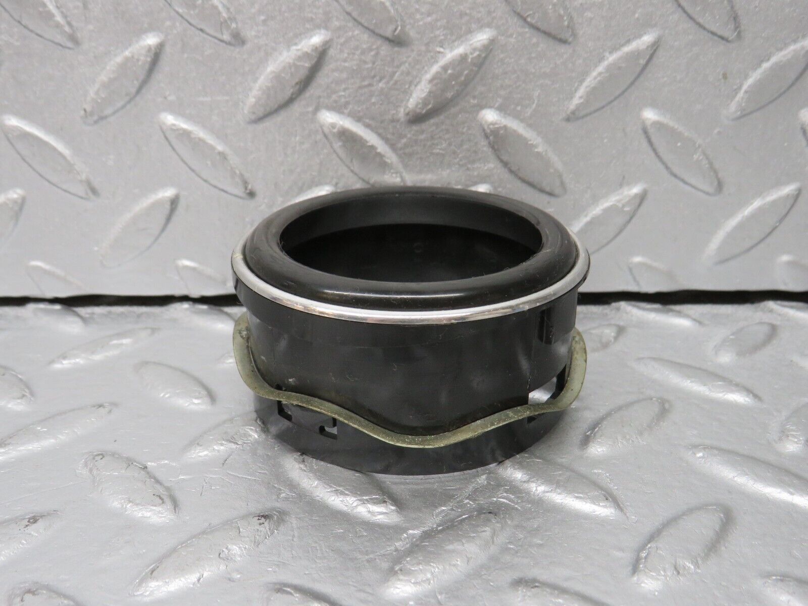 39183 Mercedes-Benz R107 500SL Dashboard Air Vent Chrome Bezel