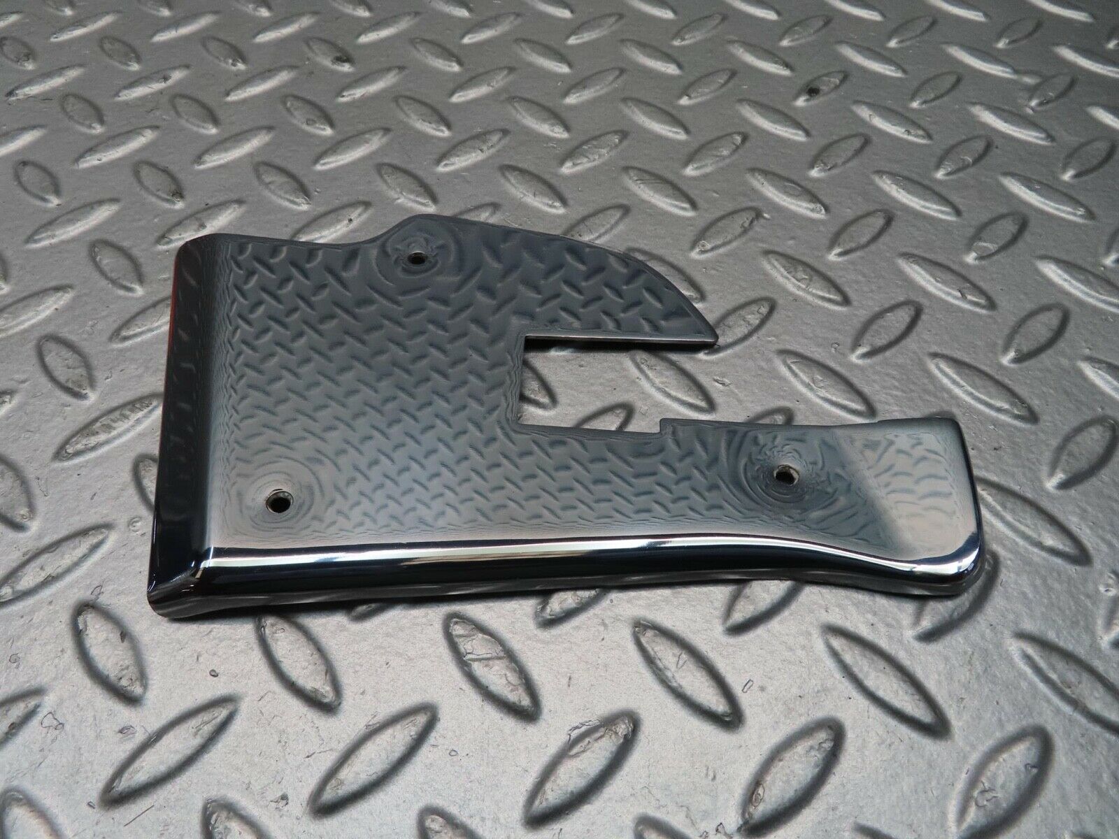 11689 Mercedes-Benz R107 450SL Left Door Chrome Cover