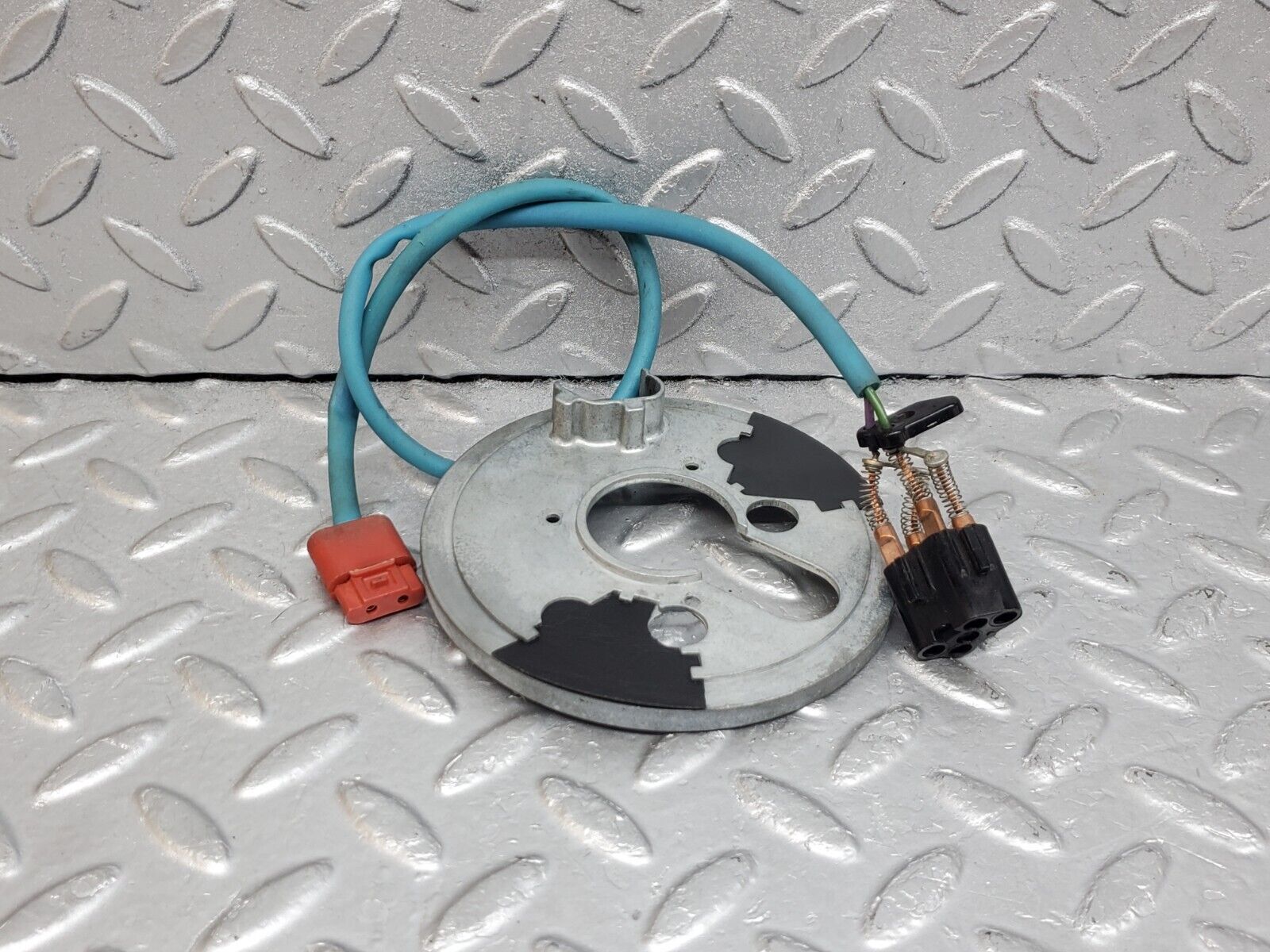 44797 Mercedes-Benz W124 220E Steering Wheel Contact Plate 0125455728 1244620597