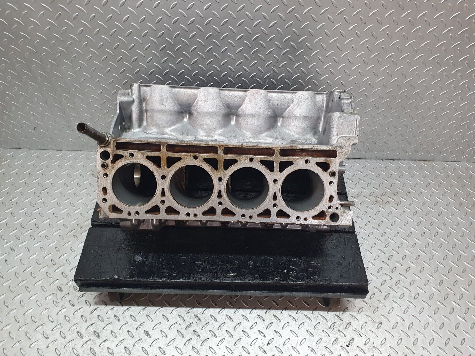 43842 Mercedes-Benz C126 380SEC Coupe Engine Block 116.963 1160111201