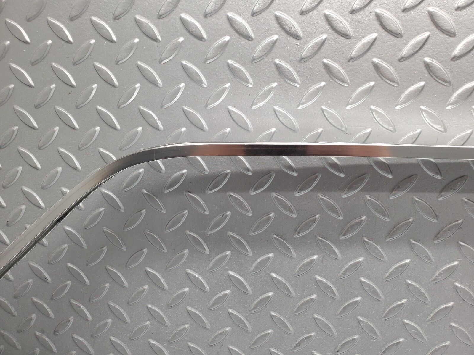 46503 Mercedes-Benz C123 280CE Coupe Chrome Roof Trim Cladding Right Side