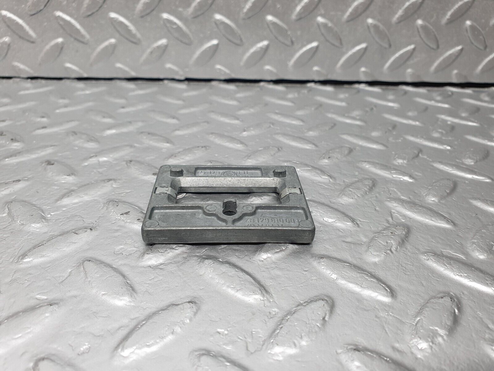 42297 Mercedes-Benz R129 320SL Coupe Rear View Mirror Bracket 1298110111 1298100011