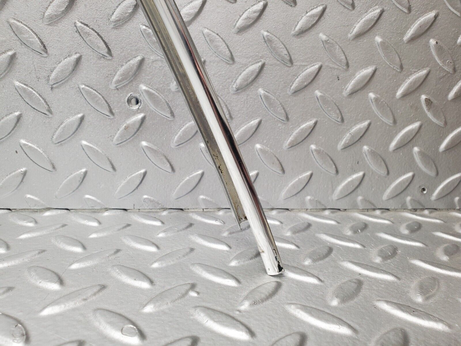 46504 Mercedes-Benz C123 280CE Coupe Chrome Roof Trim Cladding Left Side