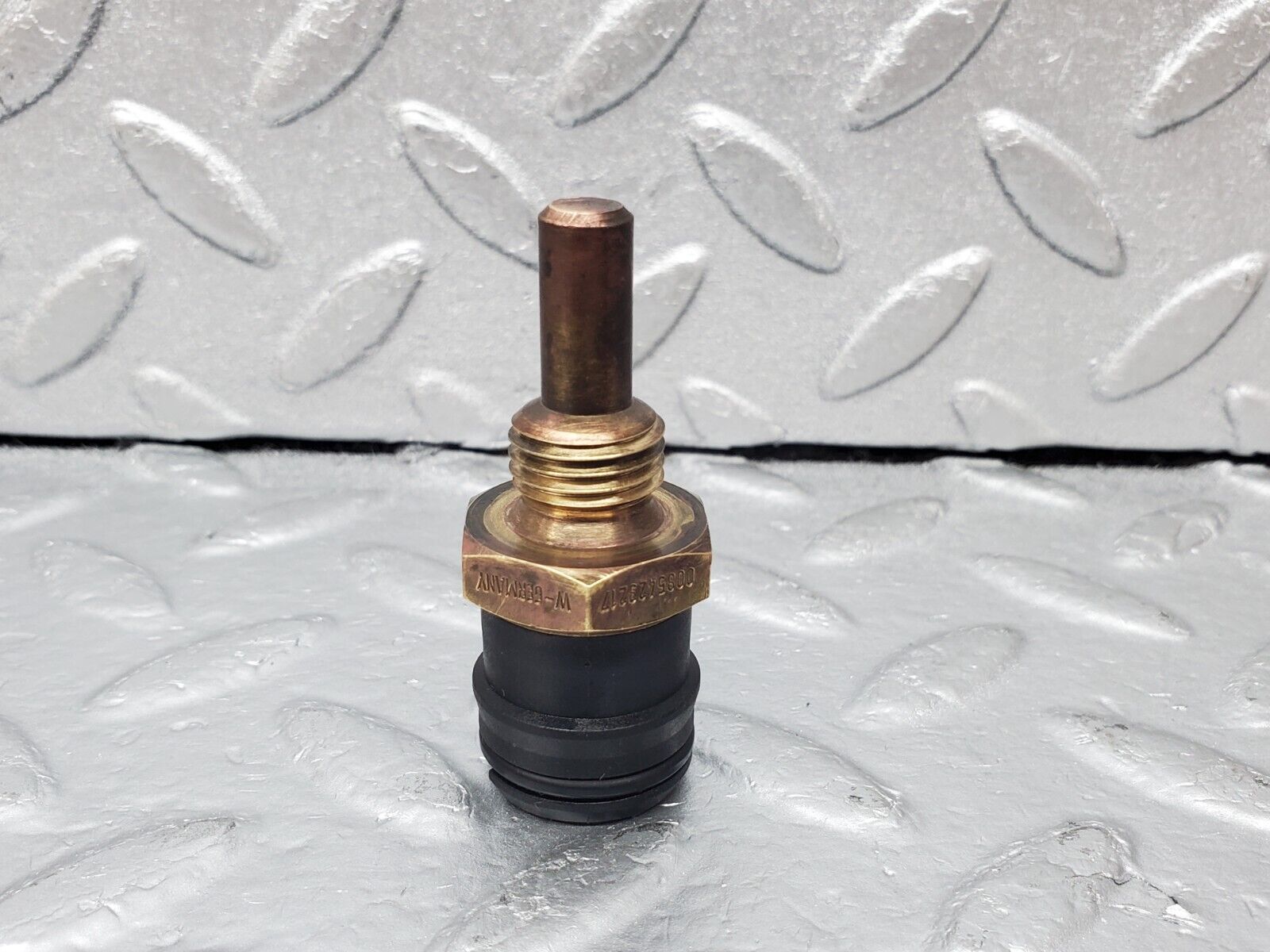 45341 Mercedes-Benz 280E M110.983 Coolant Temperature Sensor Beru 0085423217 0824121020