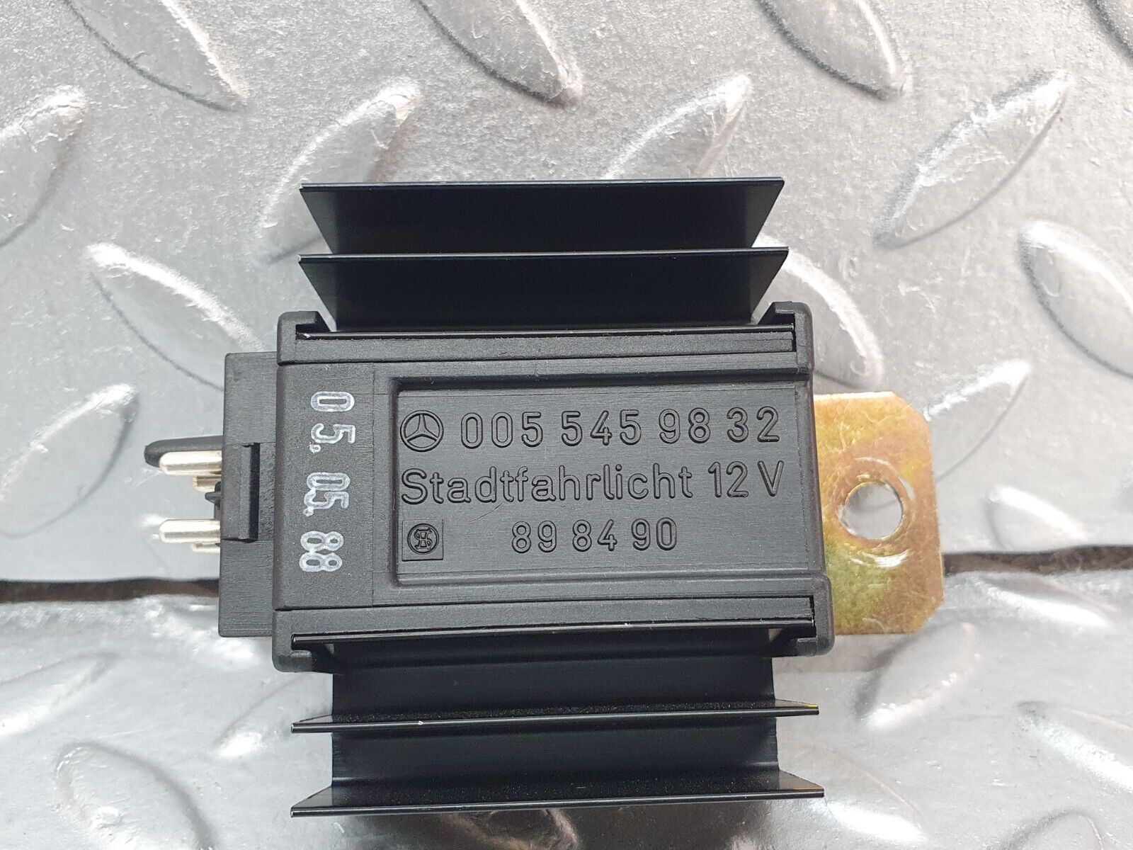 41901 Mercedes-Benz W202 C200 ECU Relay 0055459832