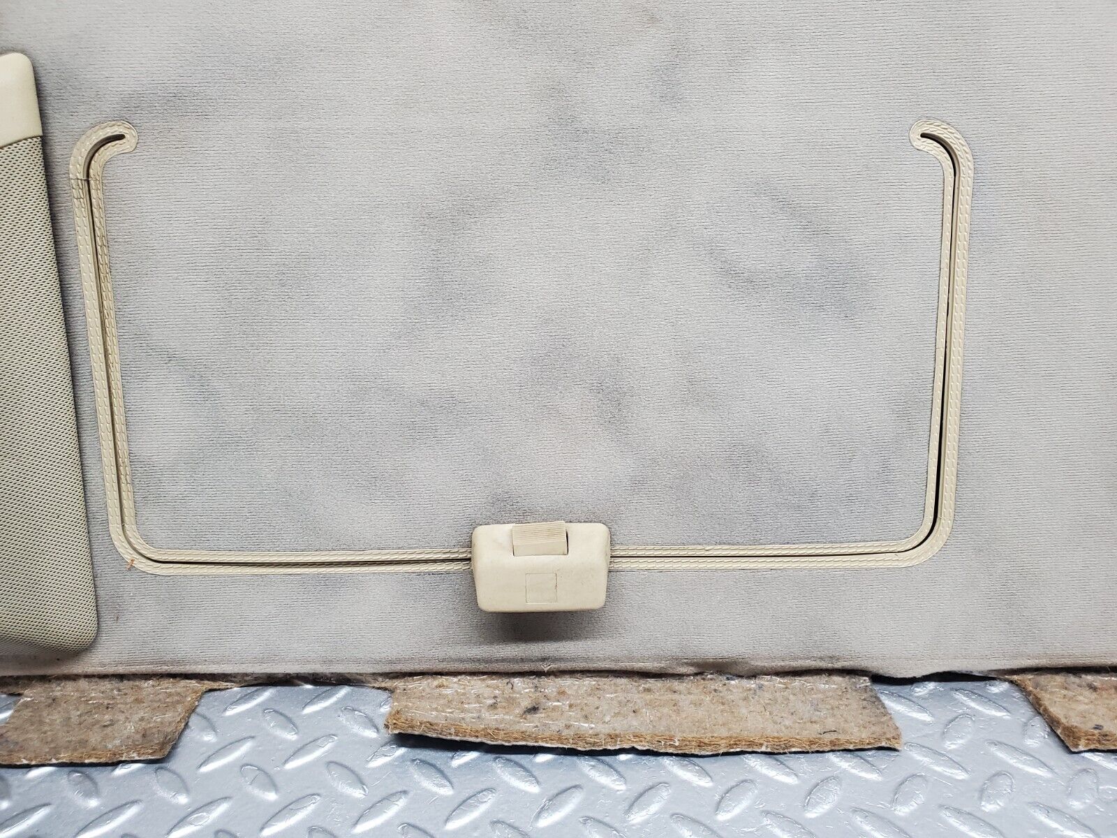 45772 Mercedes-Benz W126 420SE Rear Parcel Shelf Beige