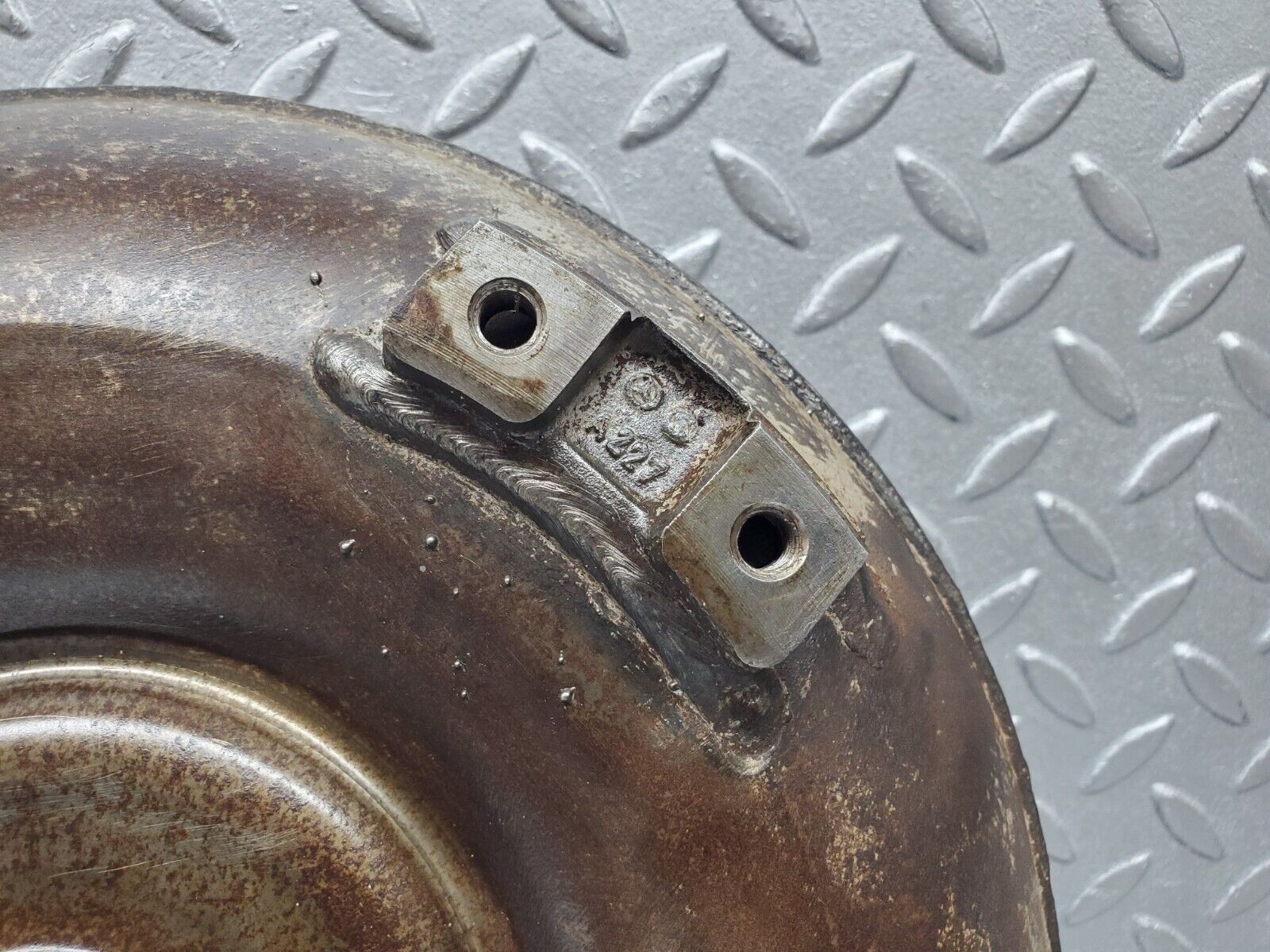 44509 Mercedes-Benz W123 280E Torque Converter 1262500902