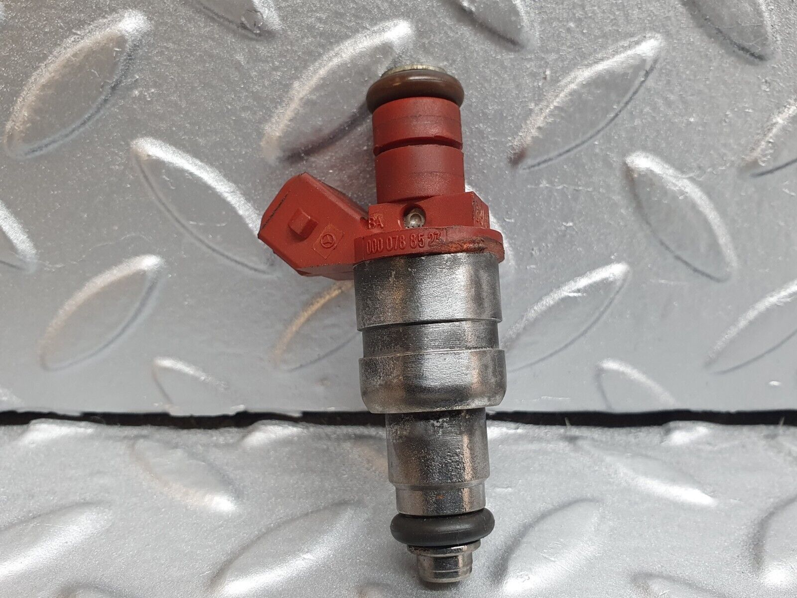 42057 Mercedes-Benz W202 C200 Fuel Injector Siemens 0000788523