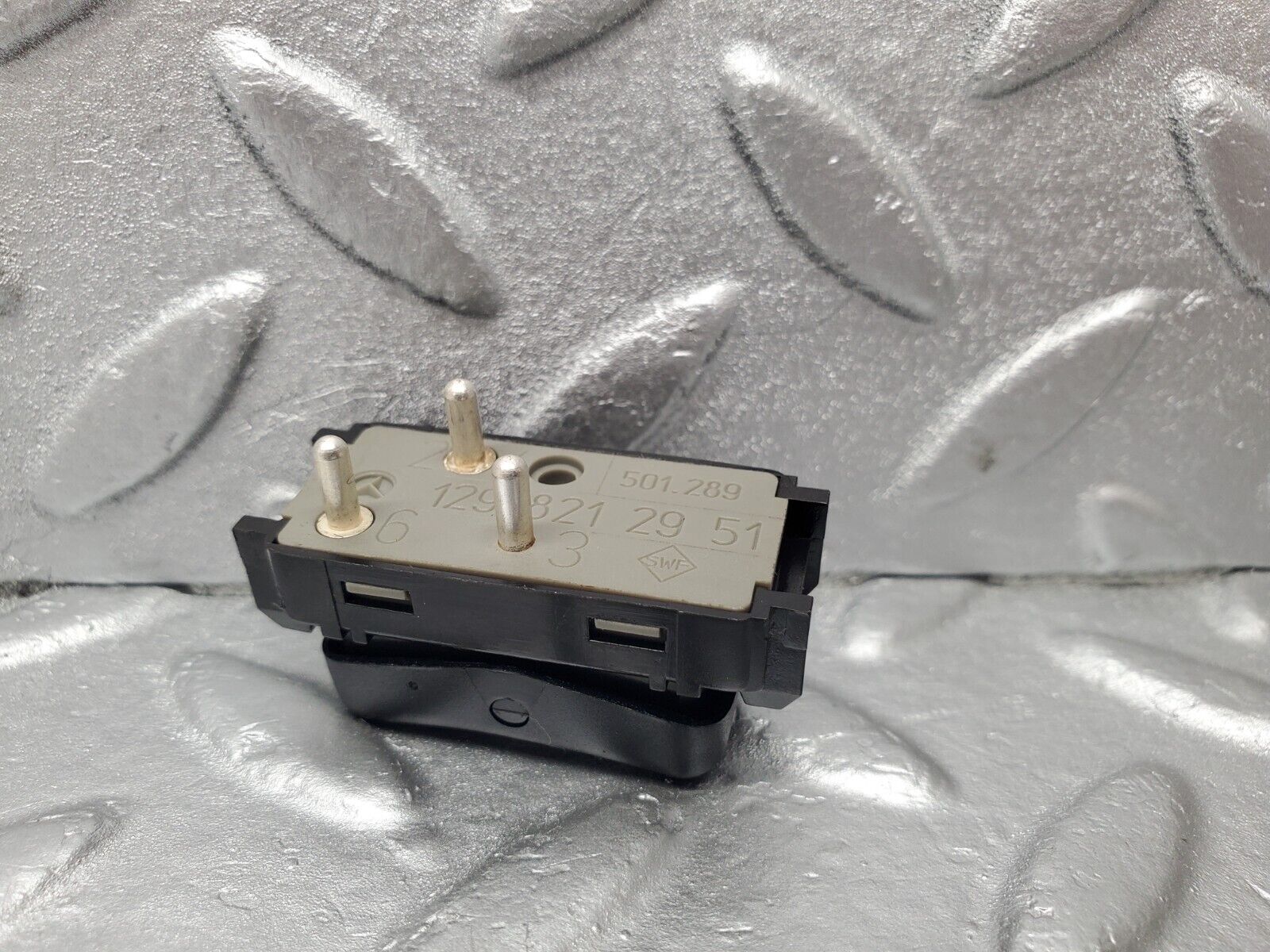 46929 Mercedes-Benz R129 320SL Coupe ESP Switch 1298212951