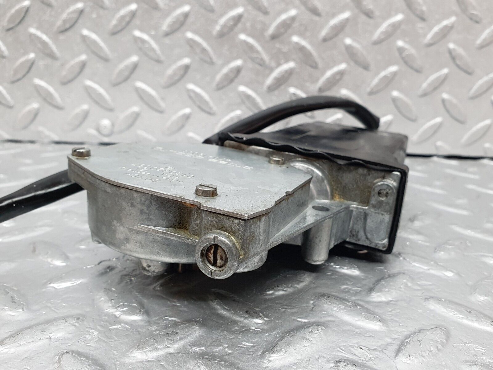 44146 Mercedes-Benz C123 230CE Coupe Front Right Window Regulator Motor 0130820057