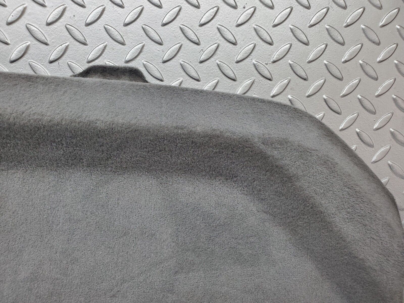 44696 Mercedes-Benz W124 220E Parcel Shelf With Speakers Grey 1246900249