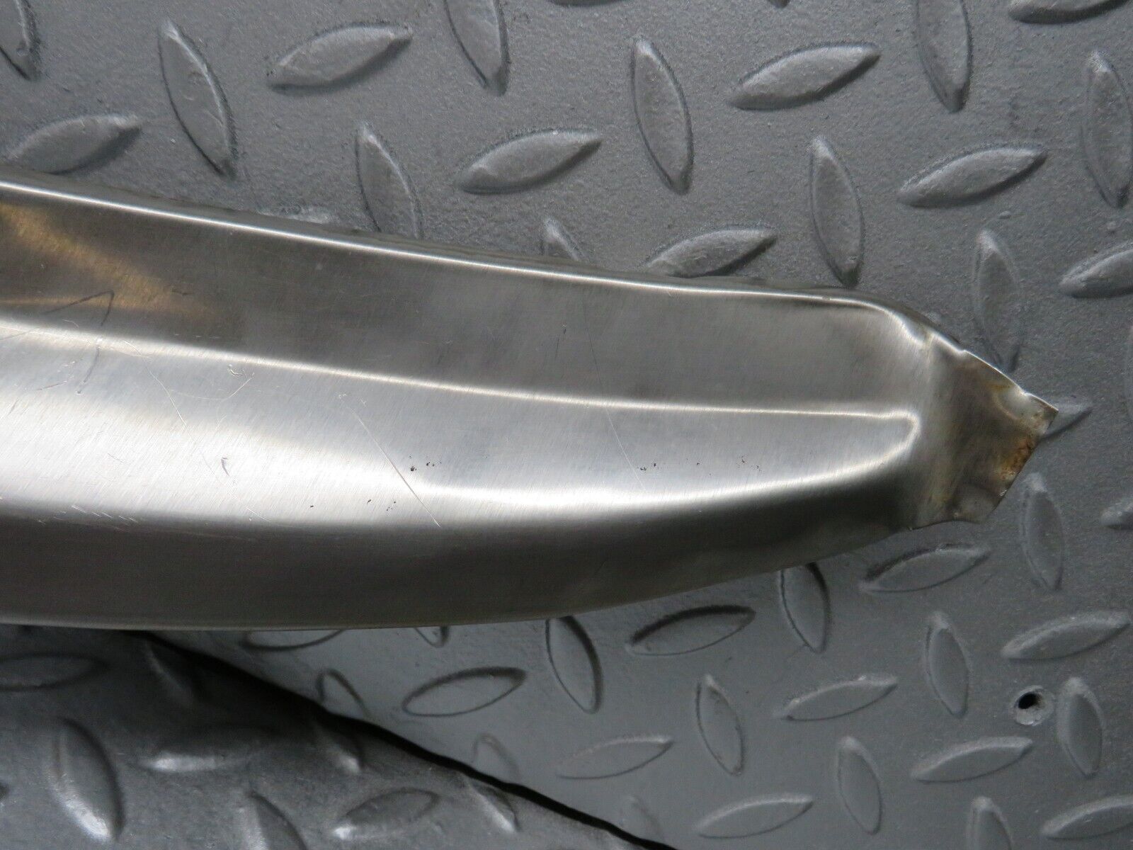 39865 Mercedes-Benz R107 350SL Windscreen Top Chrome Trim