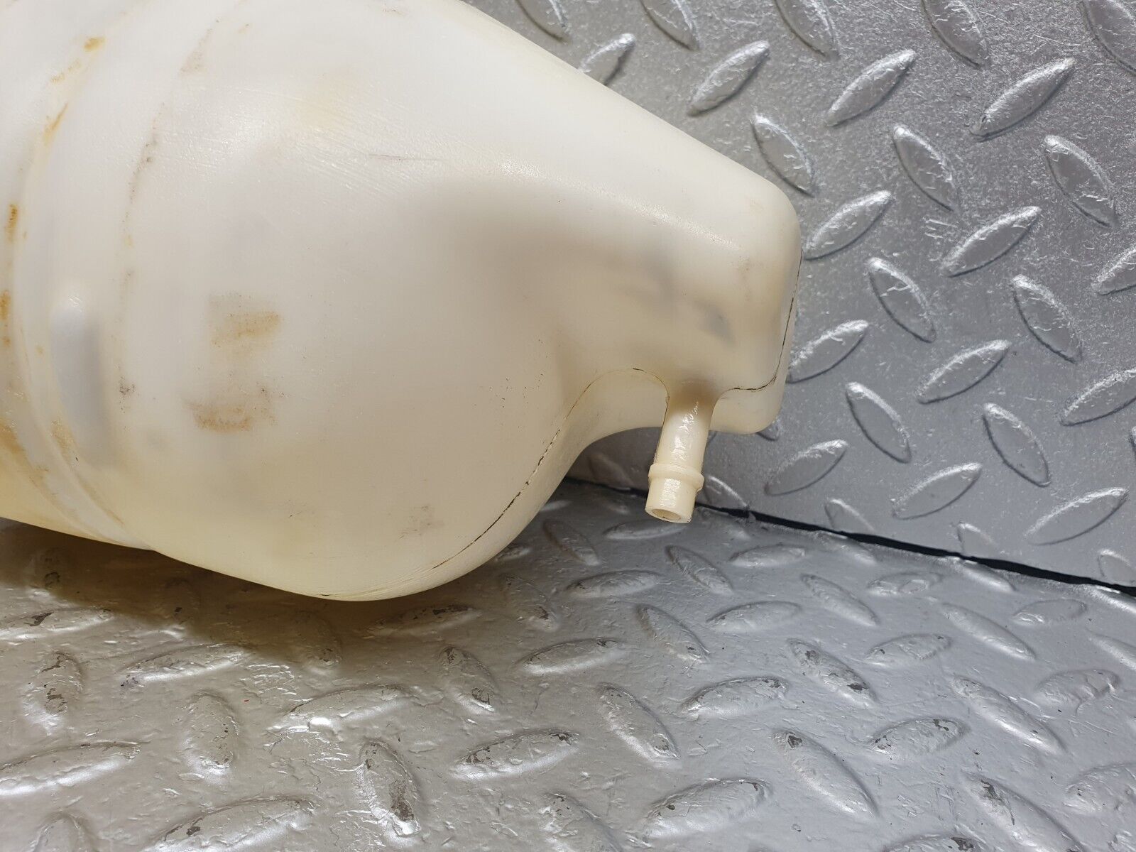 43506 Mercedes-Benz C126 380SEC Coupe Hydraulic Suspension Fluid Reservoir