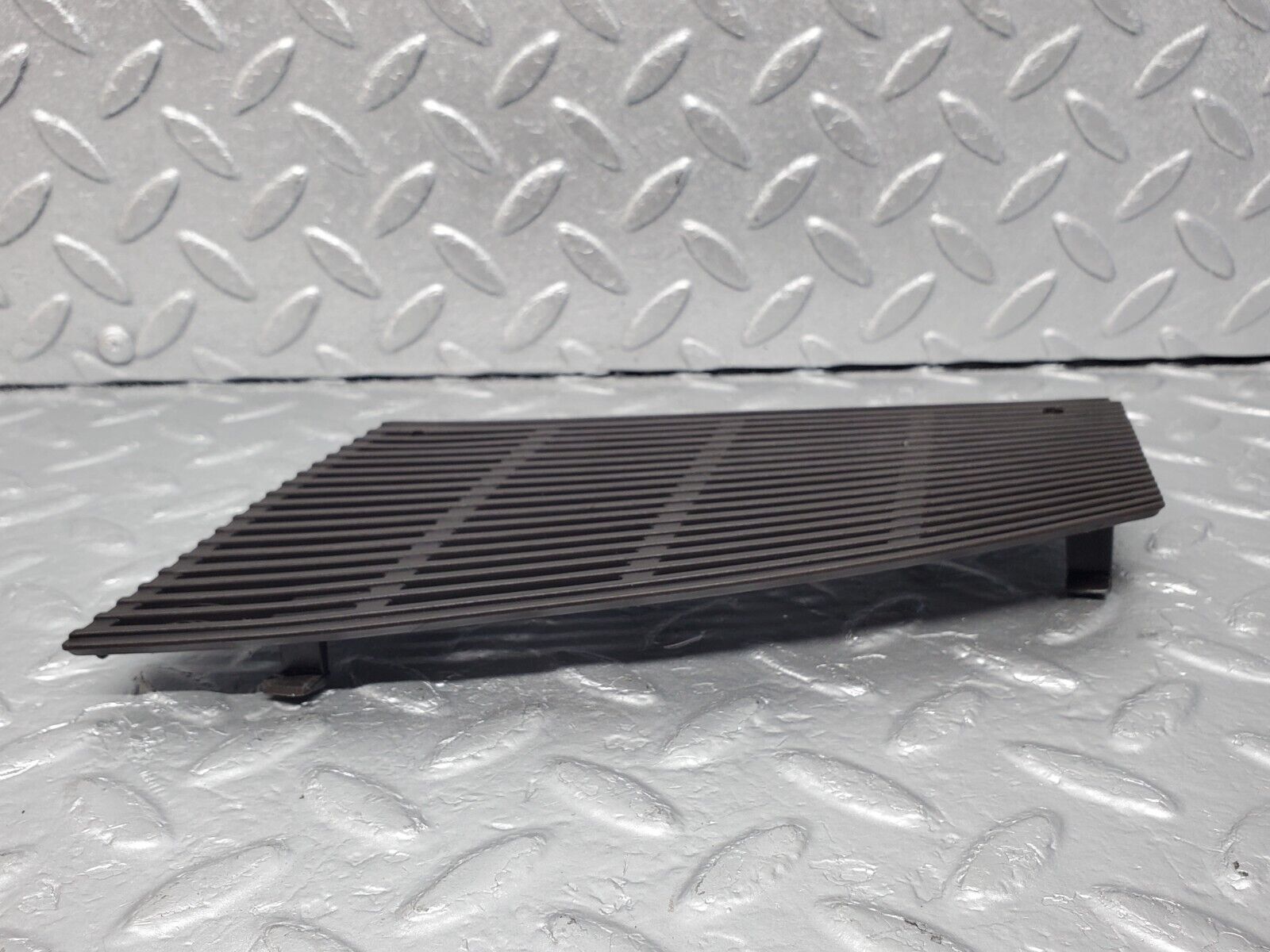 45958 Mercedes-Benz W126 420SE Dashboard Speaker Cover Left Side 1266806839