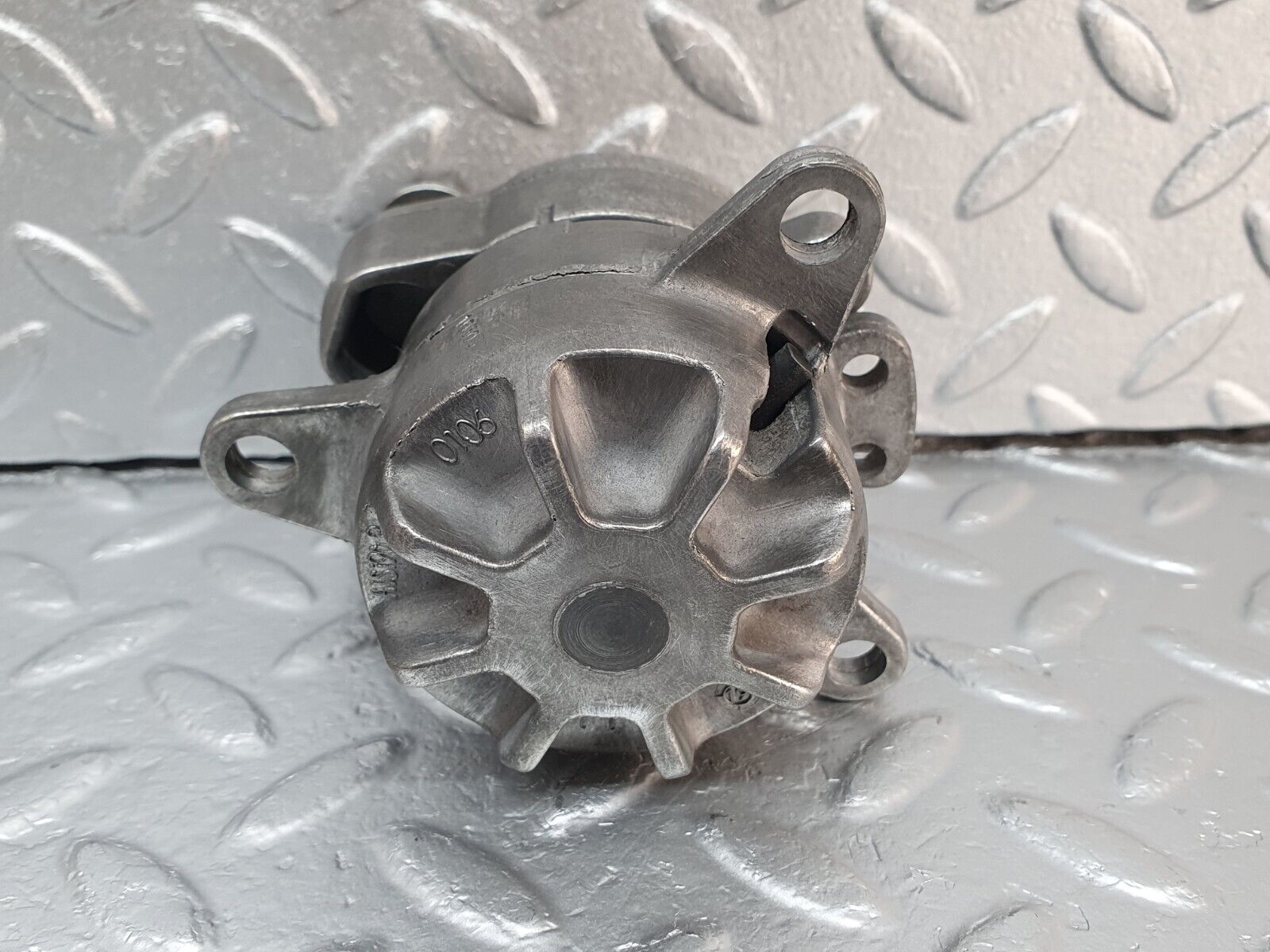 41880 Mercedes-Benz W202 C200 Belt Tensioner