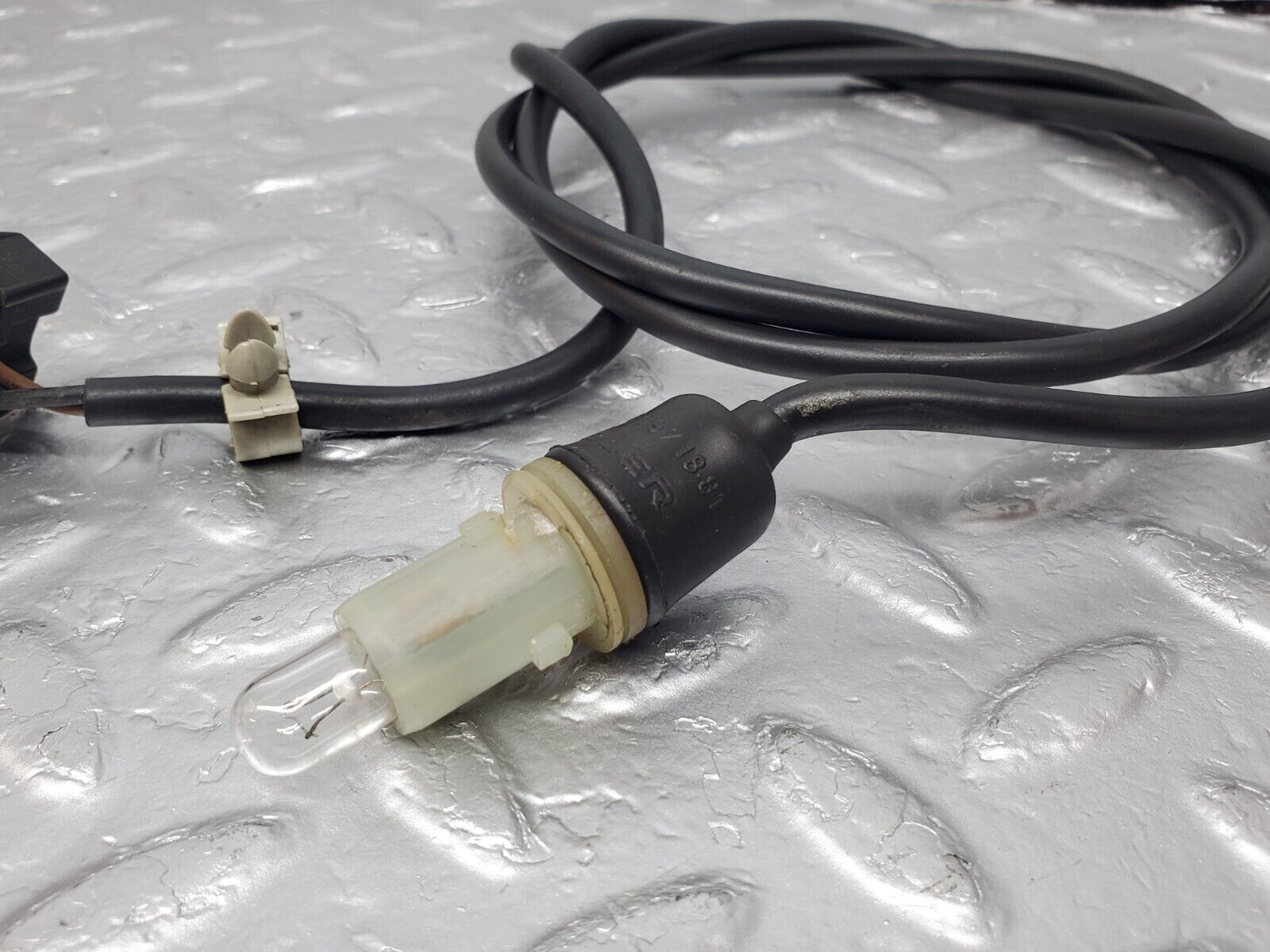 45792 Mercedes-Benz W126 420SE Wing Indicator Cable Wire 1249971881