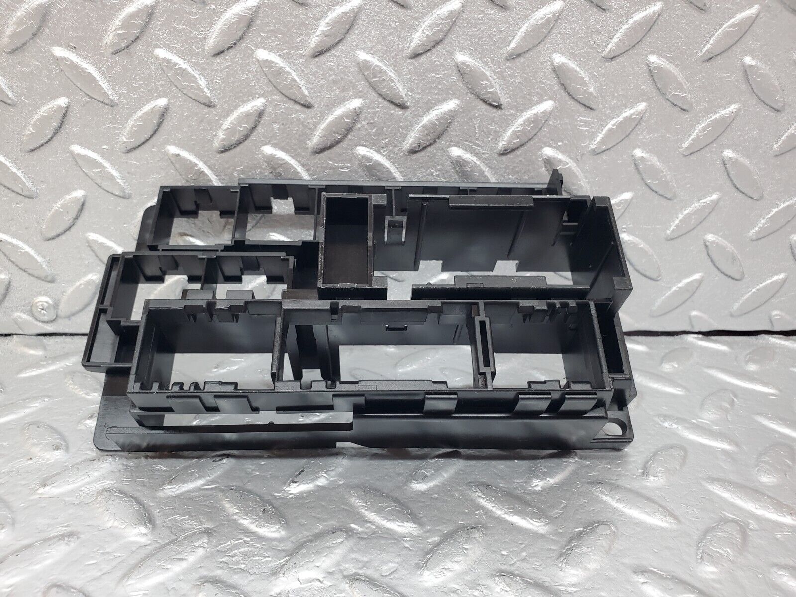 44916 Mercedes-Benz R129 300SL Coupe Relay Bracket 1295450140