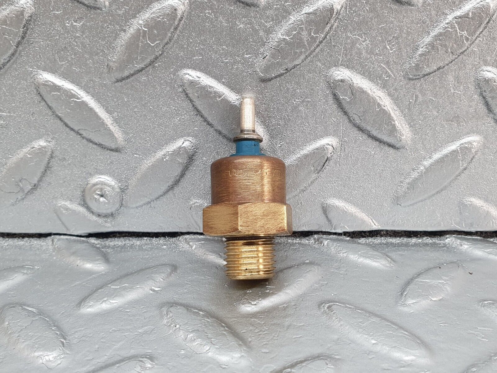 42965 Mercedes-Benz W201 190 2.0L Radiator Fan Temperature Switch 0055457024