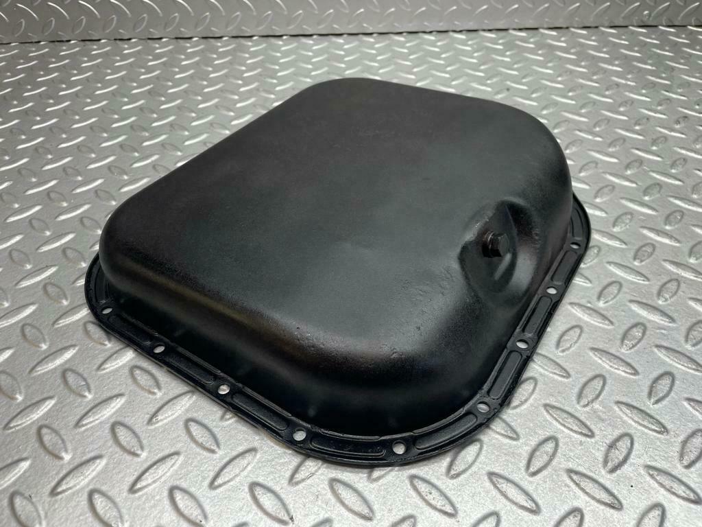0018 Mercedes-Benz W116 350 SE Oil Sump Cover