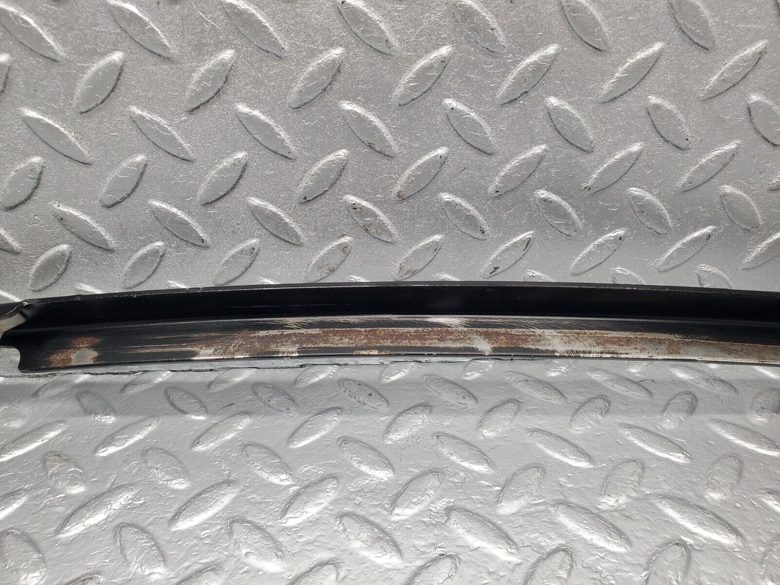 46763 Mercedes-Benz R129 320SL Coupe Front Right Window Channel
