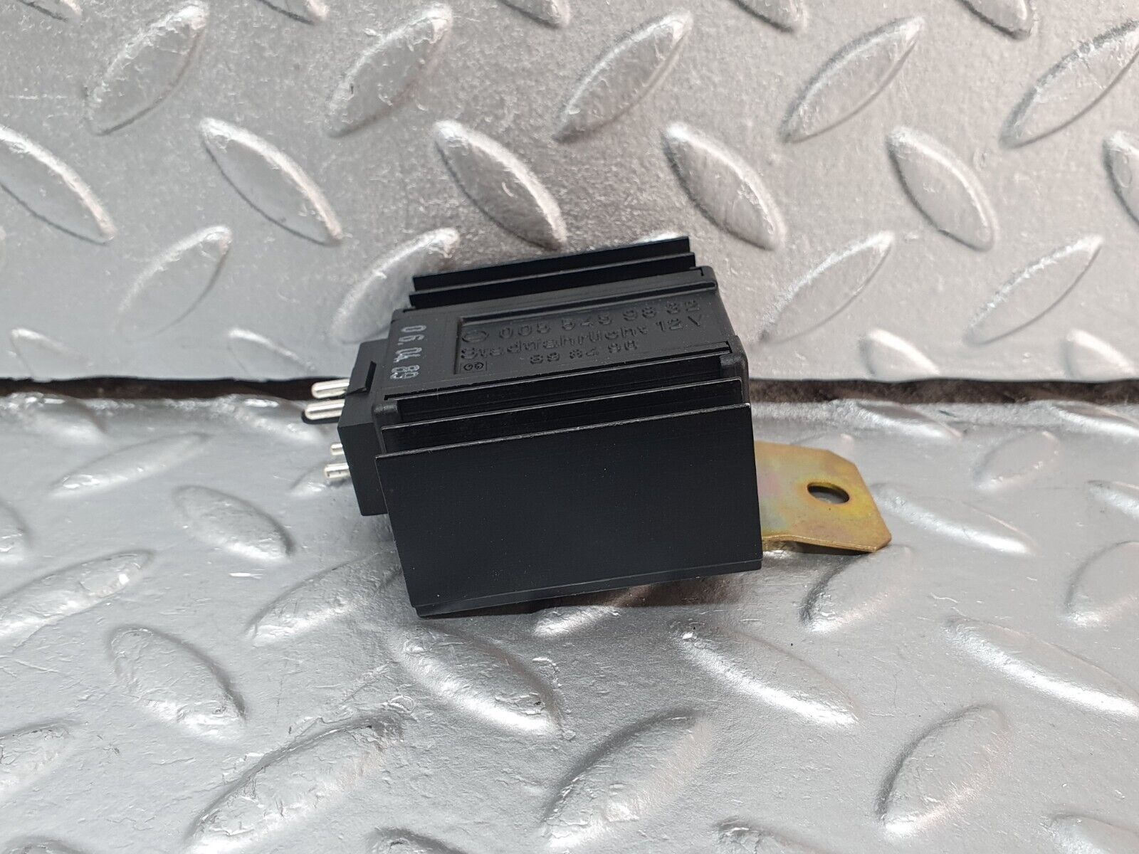 41900 Mercedes-Benz W202 C200 ECU Relay 0055459832