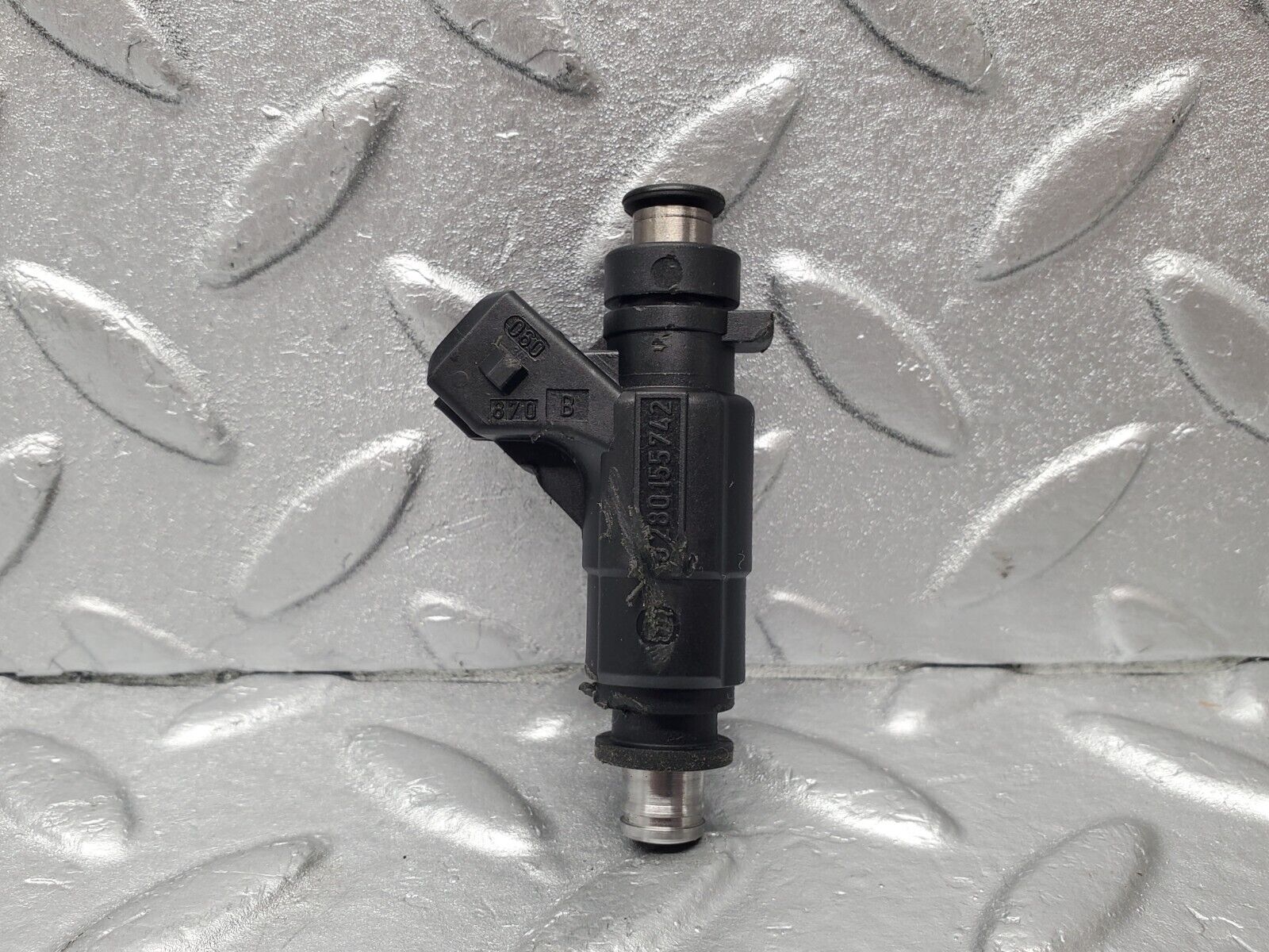 46779 Mercedes-Benz R129 320SL Coupe Fuel Injector Bosch 0280155742 1120780049