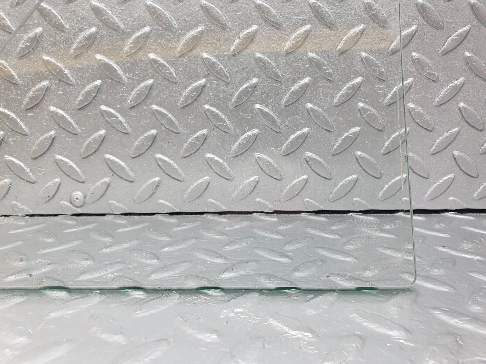 43224 Mercedes-Benz W108 280SE Rear Left Quarter Window Glass