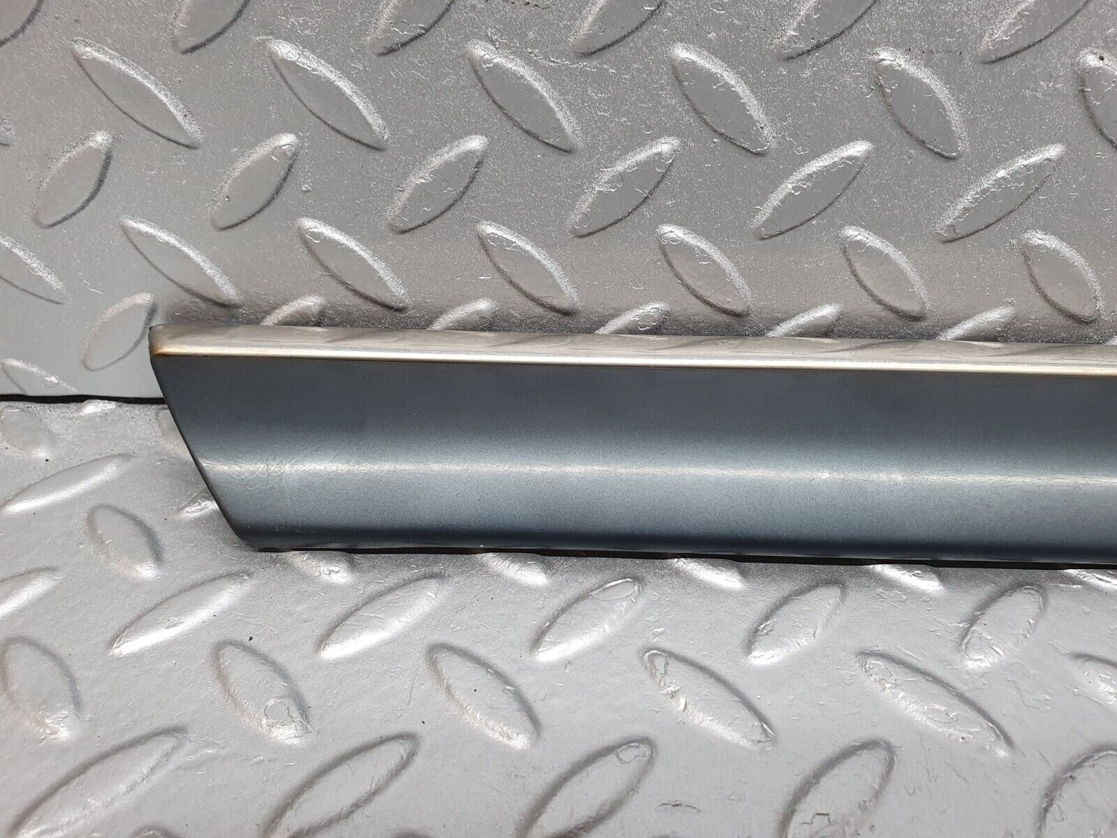 41806 Mercedes-Benz W202 C200 Rear Right Door Centre Moulding Trim 2026909862