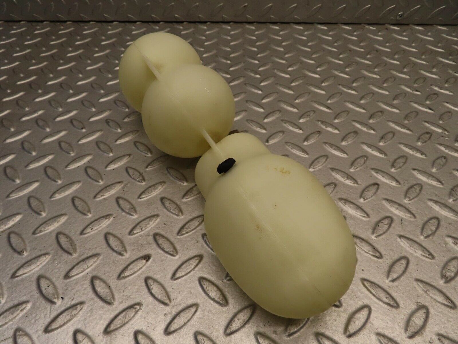 11803 Mercedes-Benz R107 450SL Vacuum Reservoir Tank