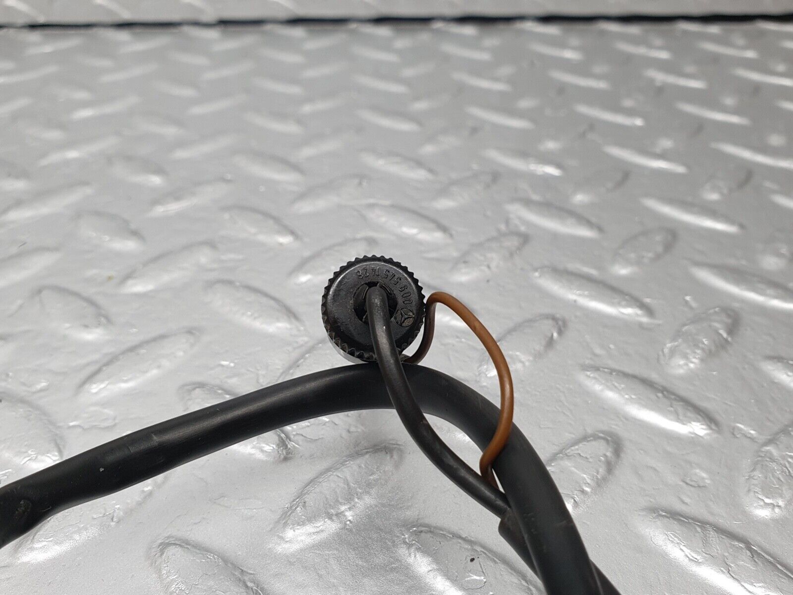 42996 Mercedes-Benz W201 190 Wire Cable Connector 0085450828 0095451428