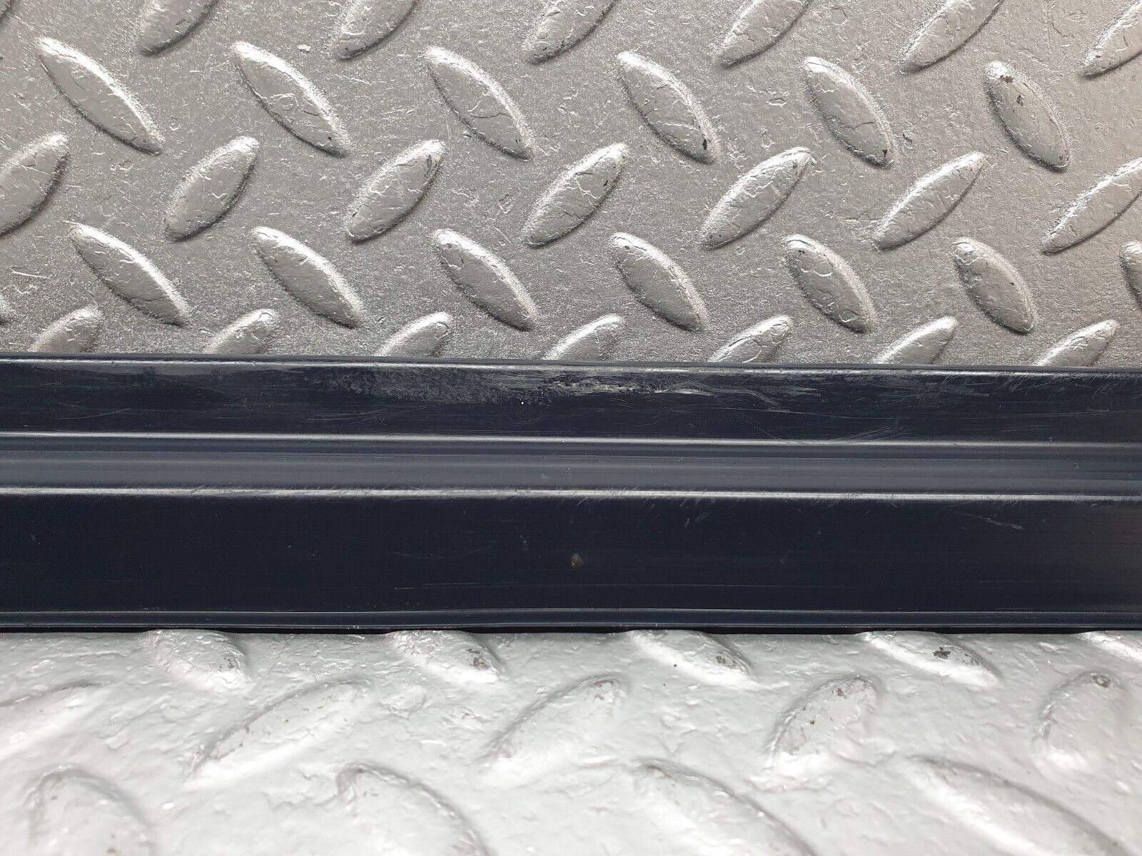 42713 Mercedes-Benz W201 190 2.0L Front Right Door Sill Blue