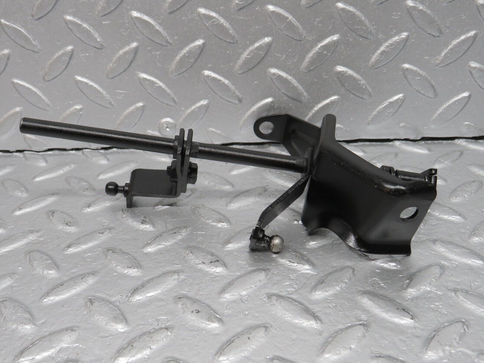 40170 Mercedes-Benz R107 350SL Throttle linkage