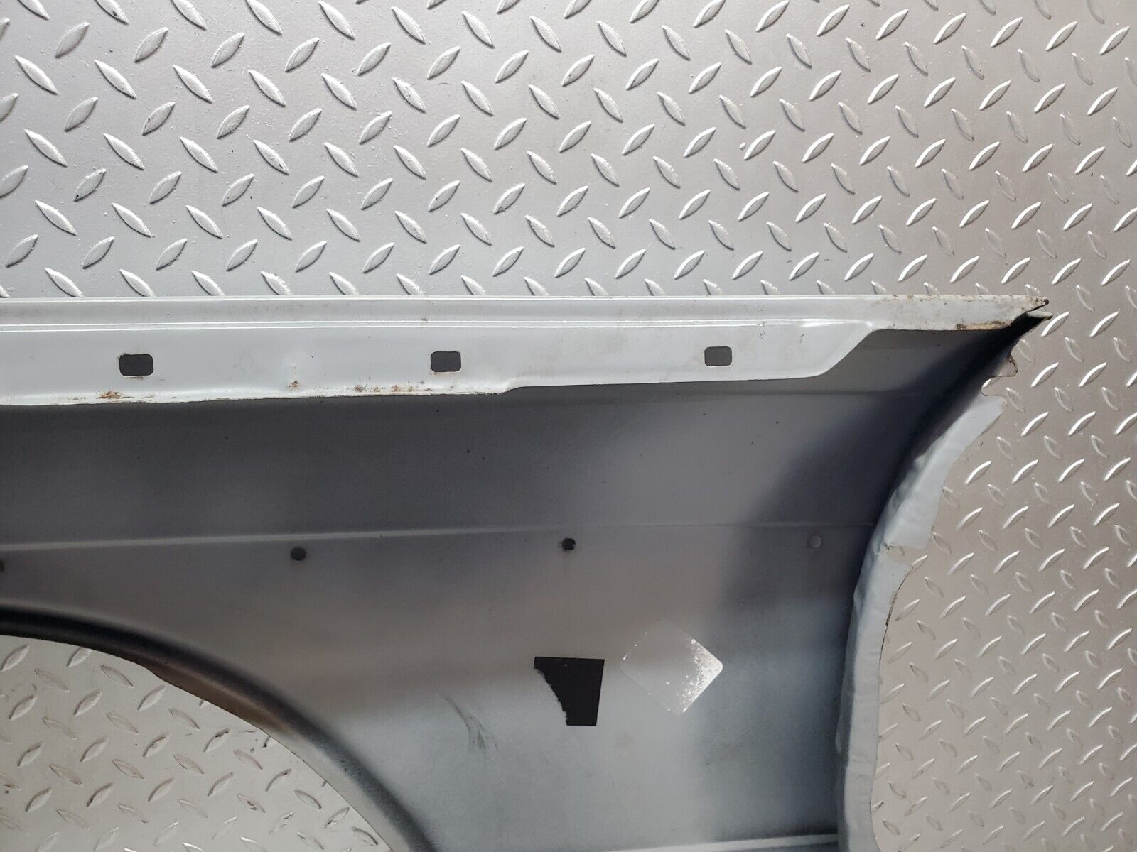 44444 Mercedes-Benz W123 280E Front Right Wing Fender