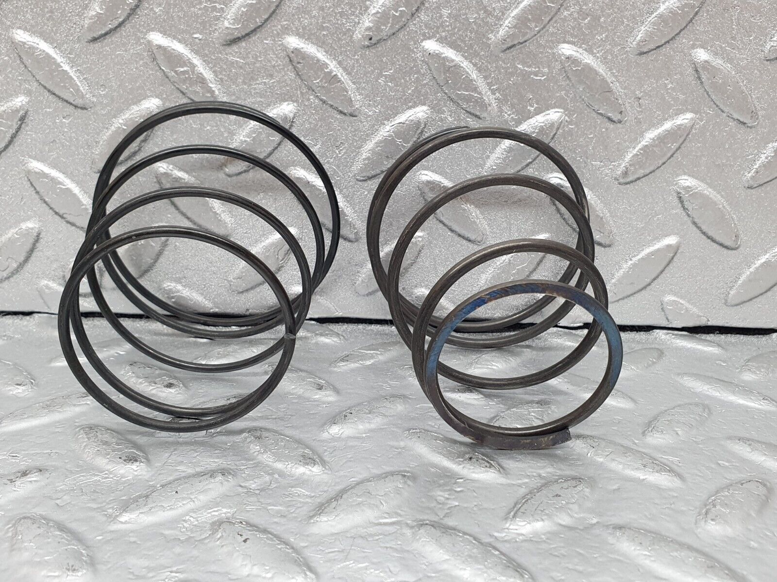 44235 Mercedes-Benz C107 350SLC Coupe Automatic Gearbox Piston Spring 722.001