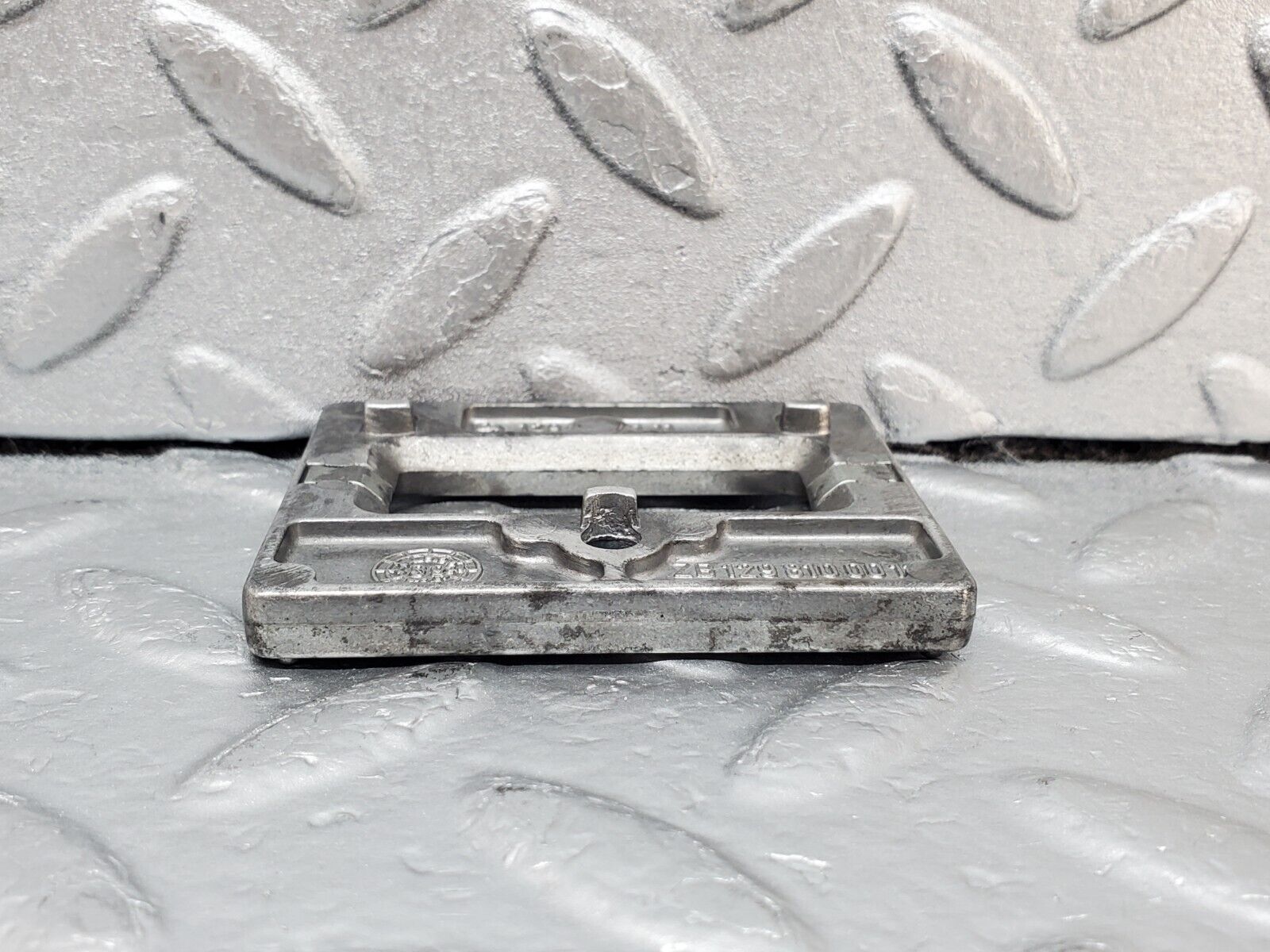 44932 Mercedes-Benz R129 300SL Coupe Rear View Mirror Bracket 1298110111