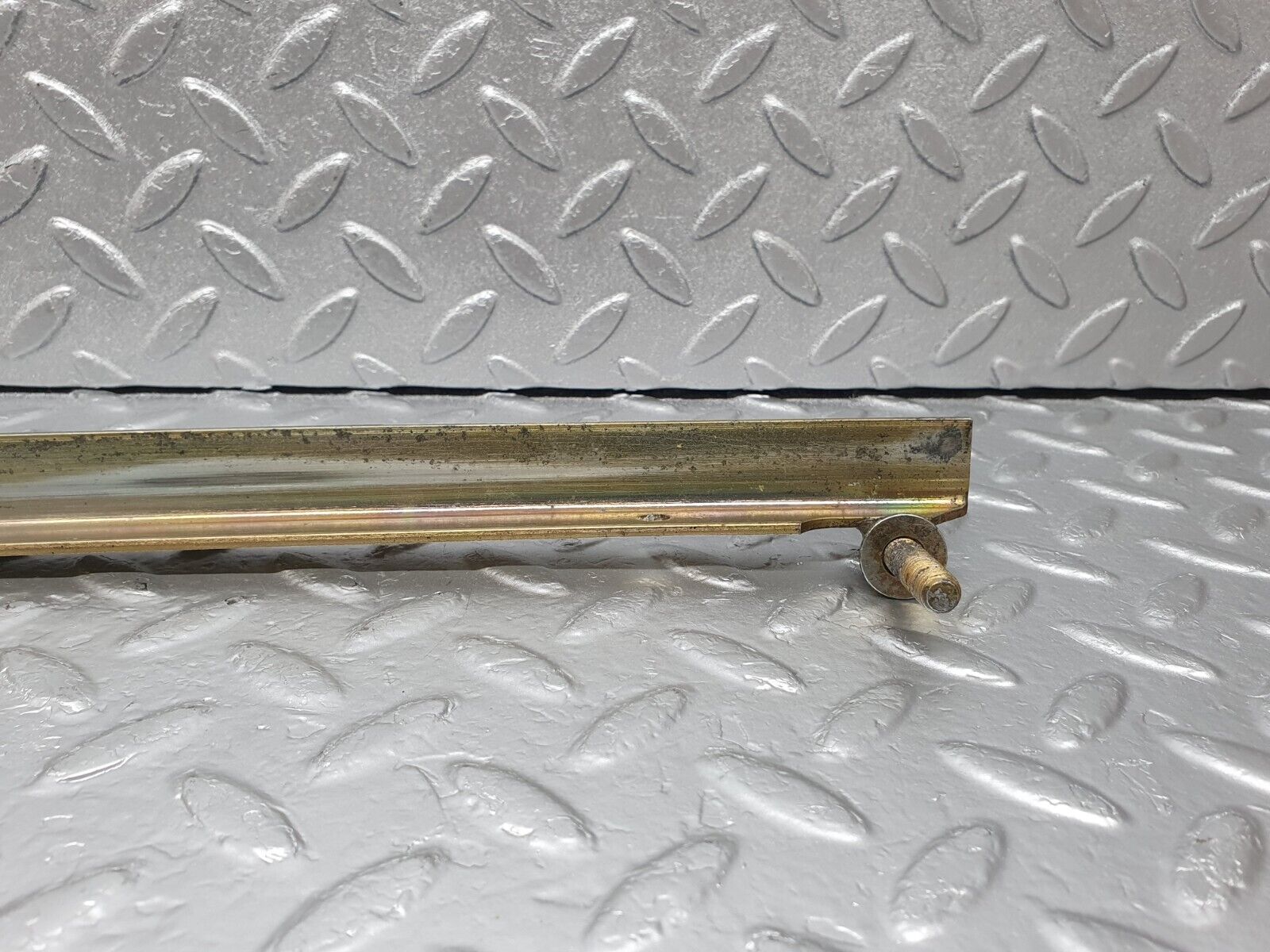 43713 Mercedes-Benz C126 380SEC Coupe Left Door Window Channel