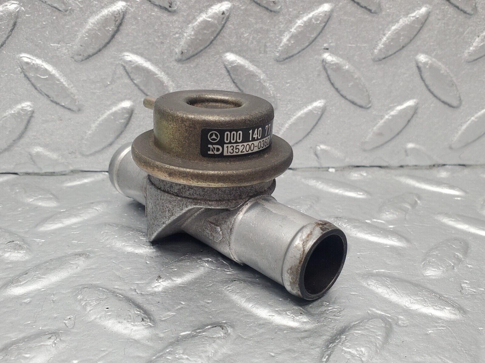 46205 Mercedes-Benz W124 280E Air Control Valve 0001407760