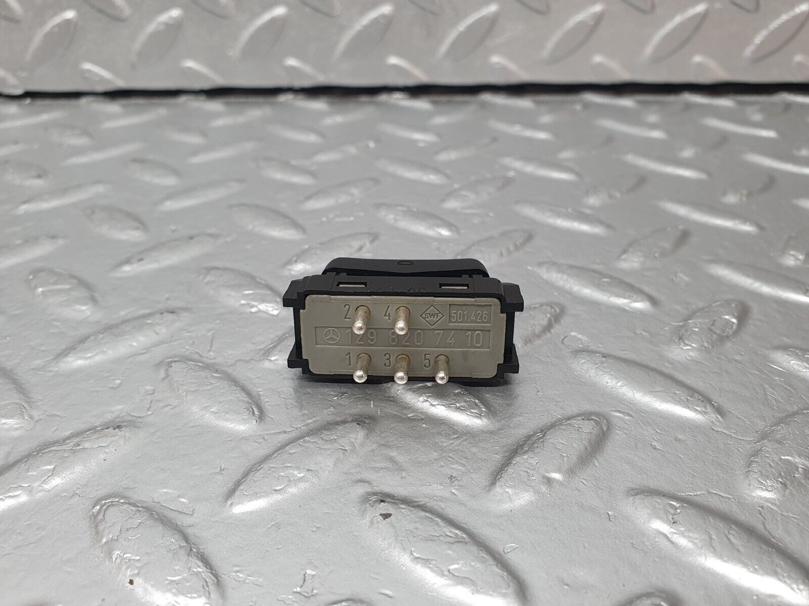 42387 Mercedes-Benz R129 320SL Coupe Rear Windscreen Defroster Switch 1298207410