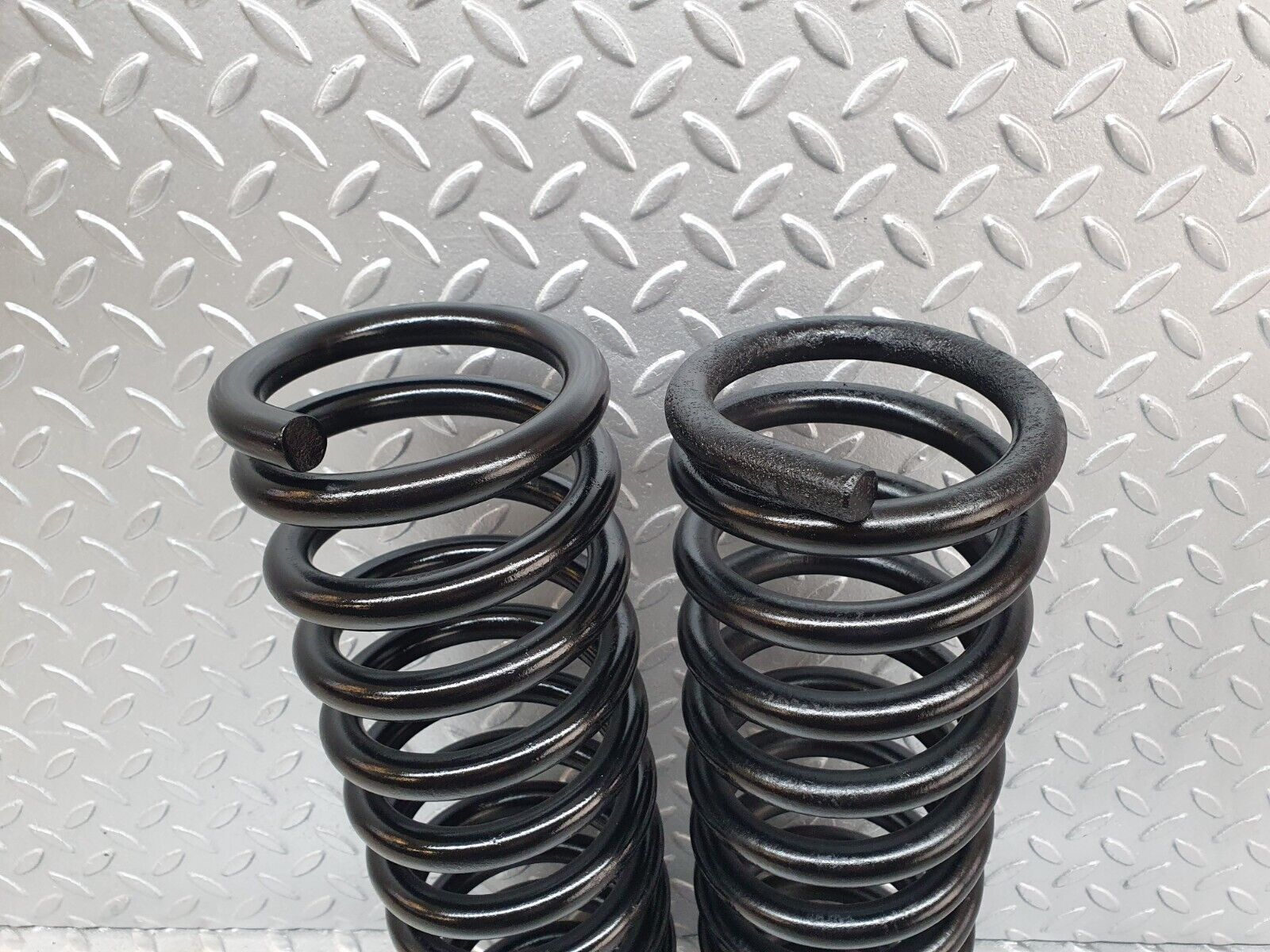 43476 Mercedes-Benz W108 280SE Front Coil Spring Pair