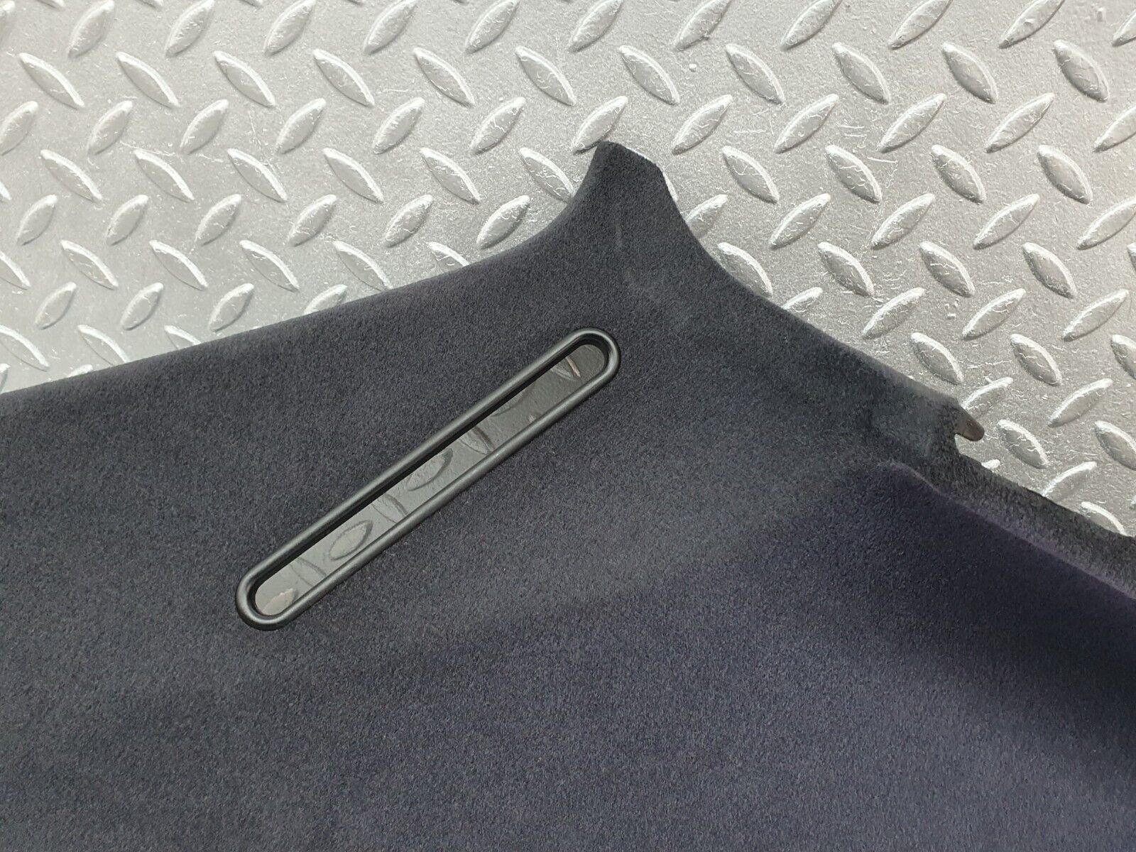 41758 Mercedes-Benz W202 C200 C Pillar Cover Panel Left Side Grey 2026950144