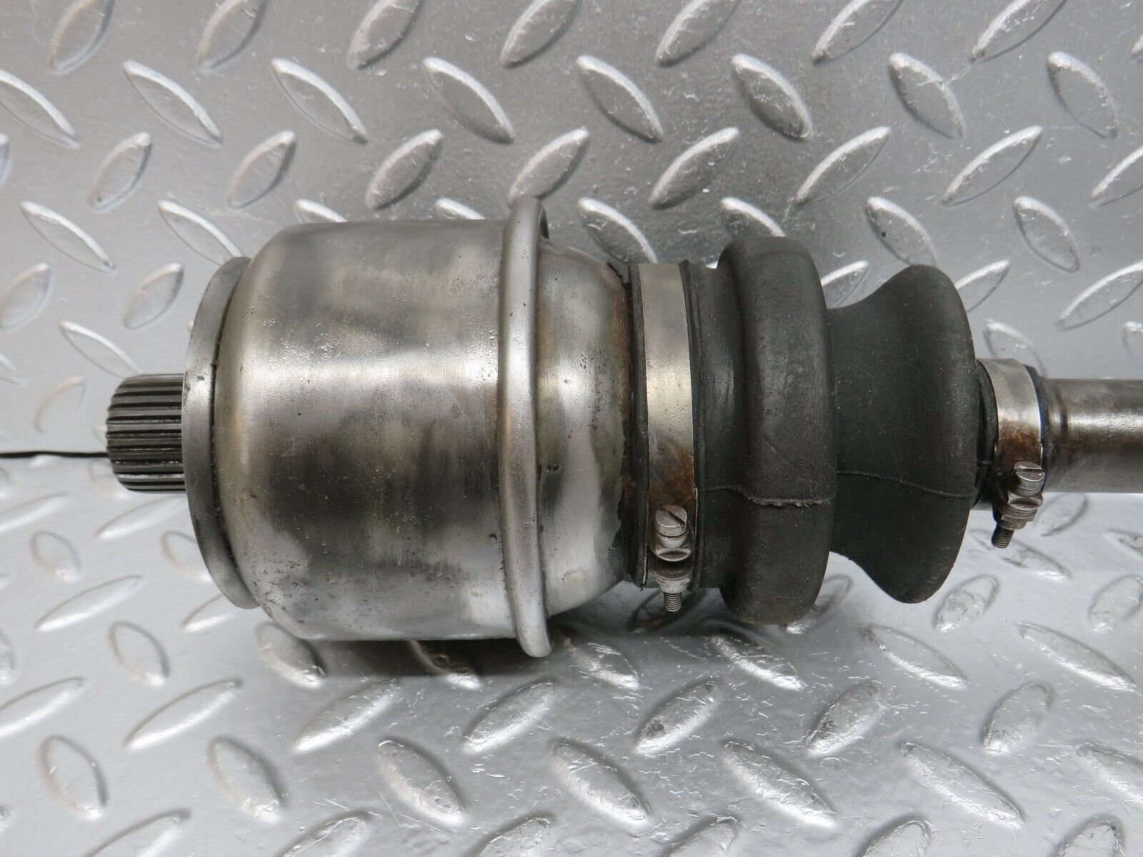 33019 Mercedes-Benz C107 R107 350 V8 Axle Shaft Drive Shaft