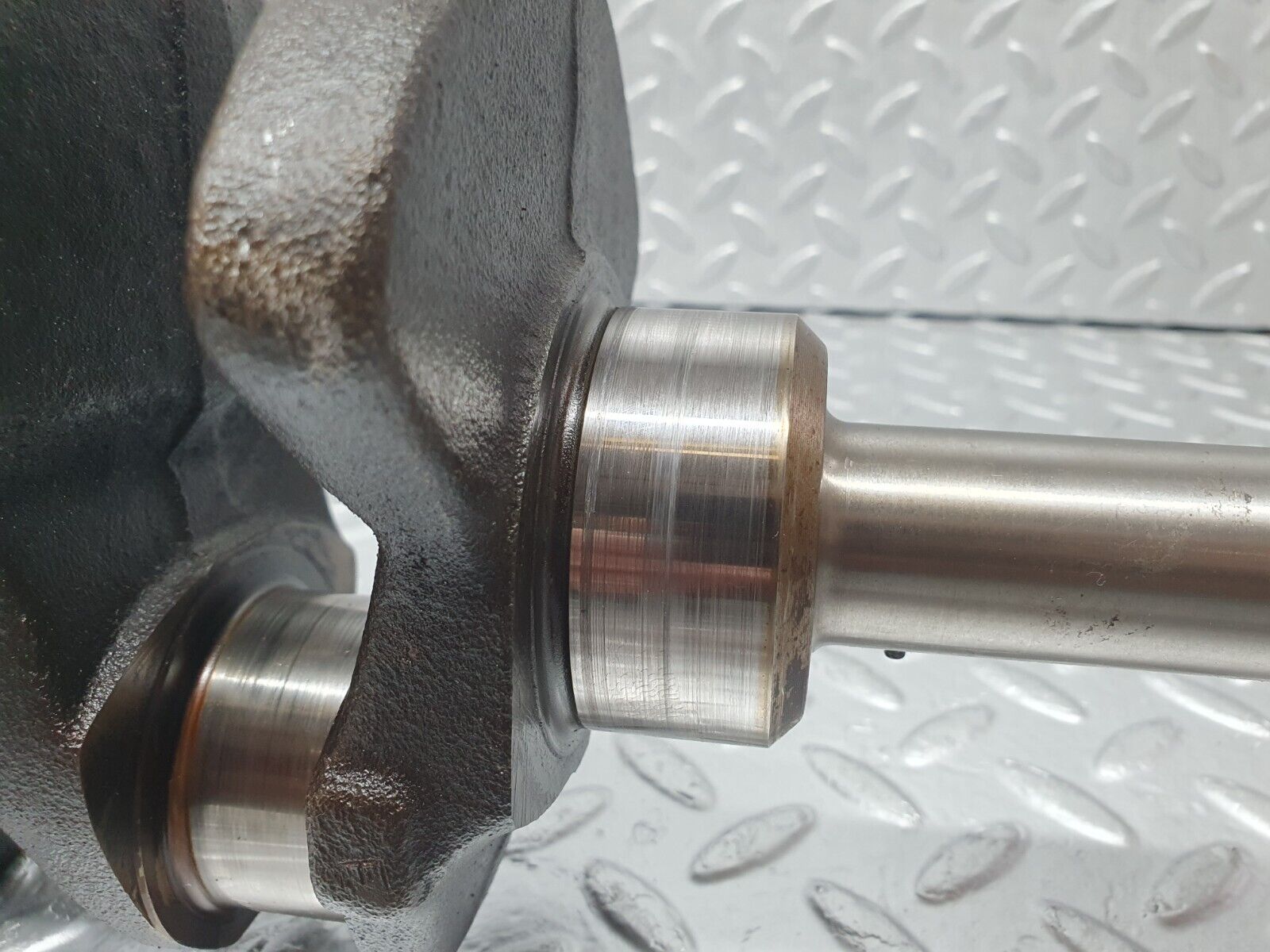 44204 Mercedes-Benz C123 230CE Coupe Crankshaft 10201