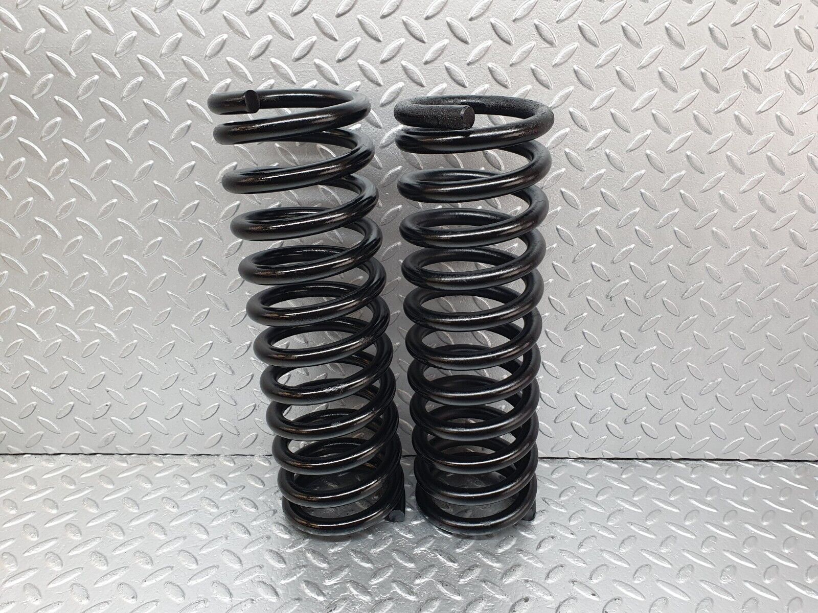 43476 Mercedes-Benz W108 280SE Front Coil Spring Pair