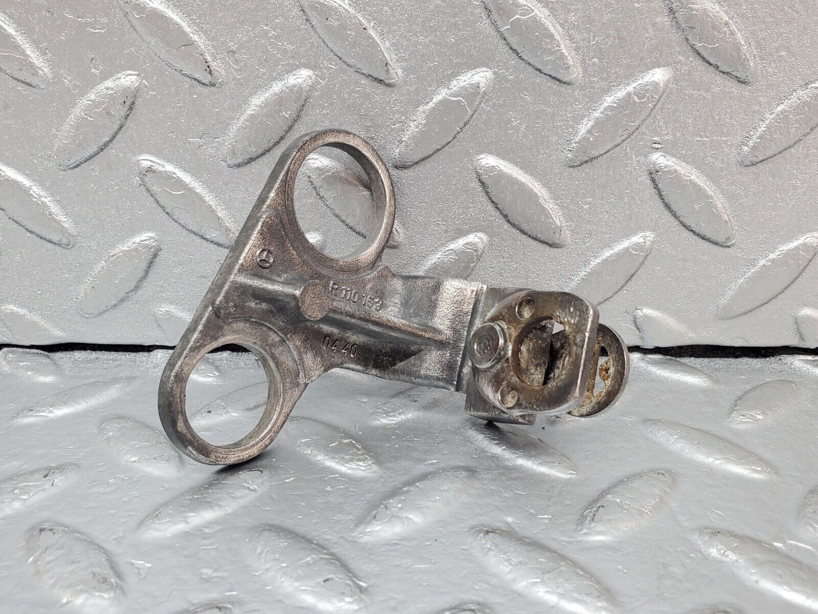 44538 Mercedes-Benz W123 280E Crankshaft Sensor Holder Bracket 1101530440